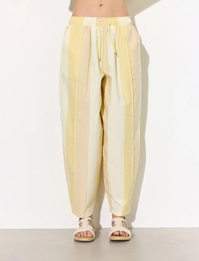 Hunkøn - Tilly Trousers - barrel-bukser - yellow - 3