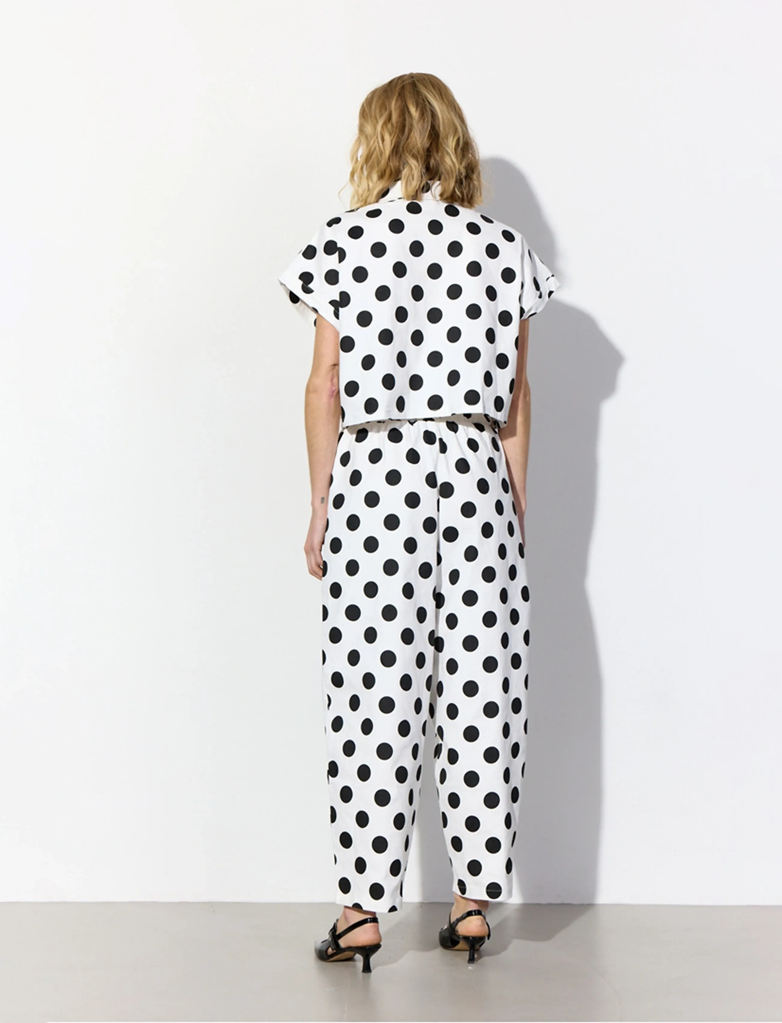Hunkøn - Divina Trousers - barrel trousers - white w/ dots - 4