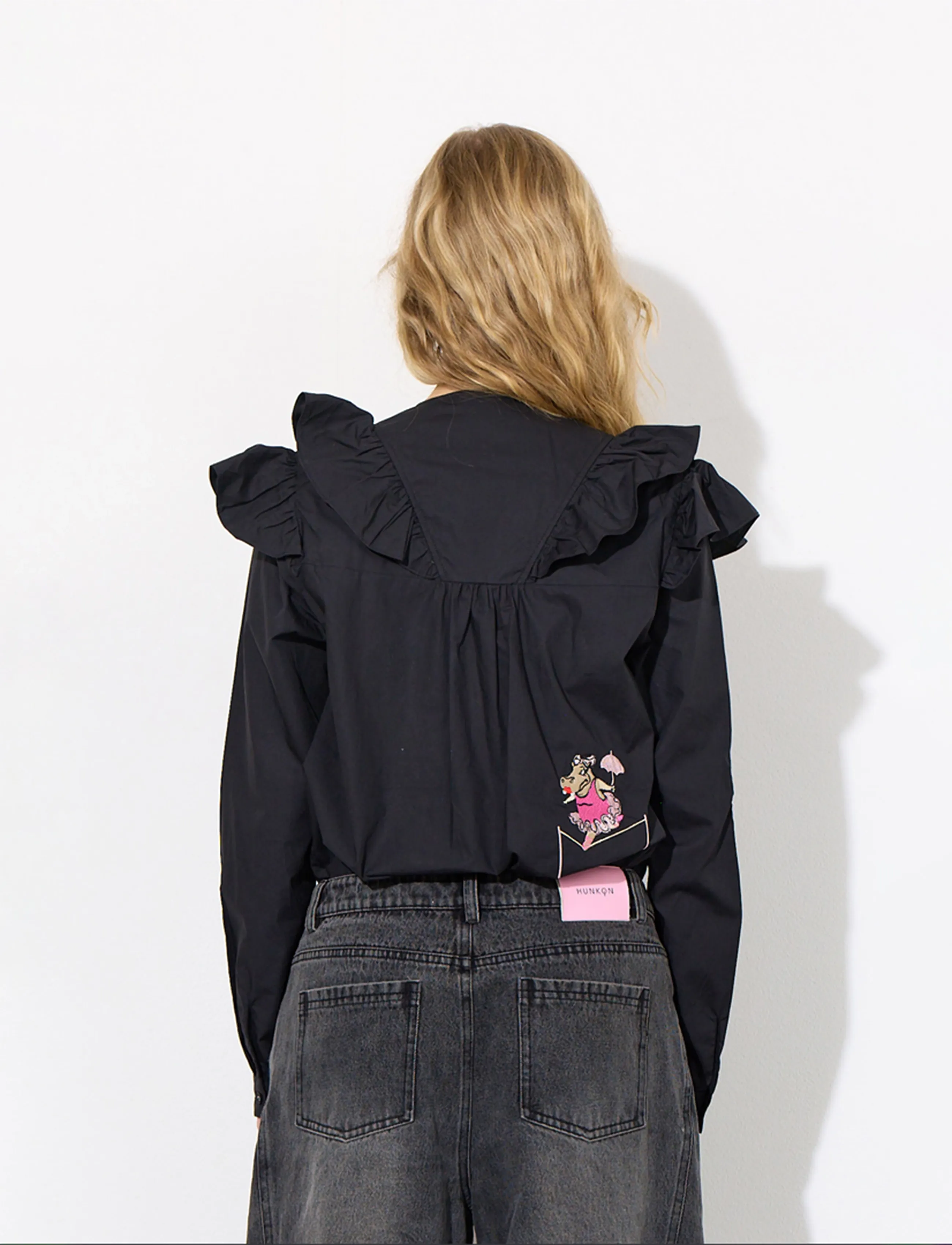 Hunkøn - Nola Ruffle Shirt - long-sleeved shirts - black - 4