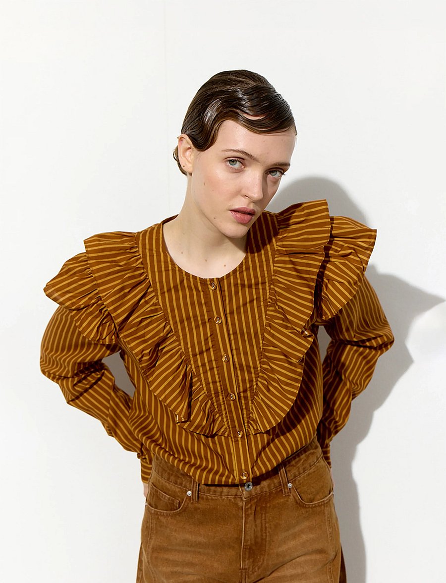 Hunkøn - Lucinda Ruffle Shirt - langärmlige hemden - caramel striped - 0