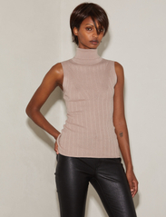 HUNKYDORY - Gael Top - knitted vests - violet dust - 2