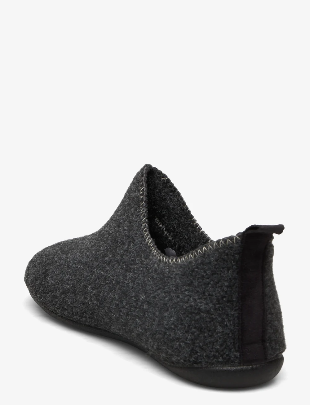 Mens slippers top below 100