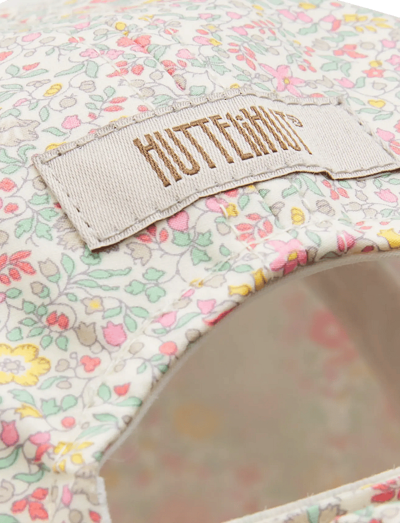 Huttelihut - Cap in Liberty Fabric - kasketter & caps - double cream - 4