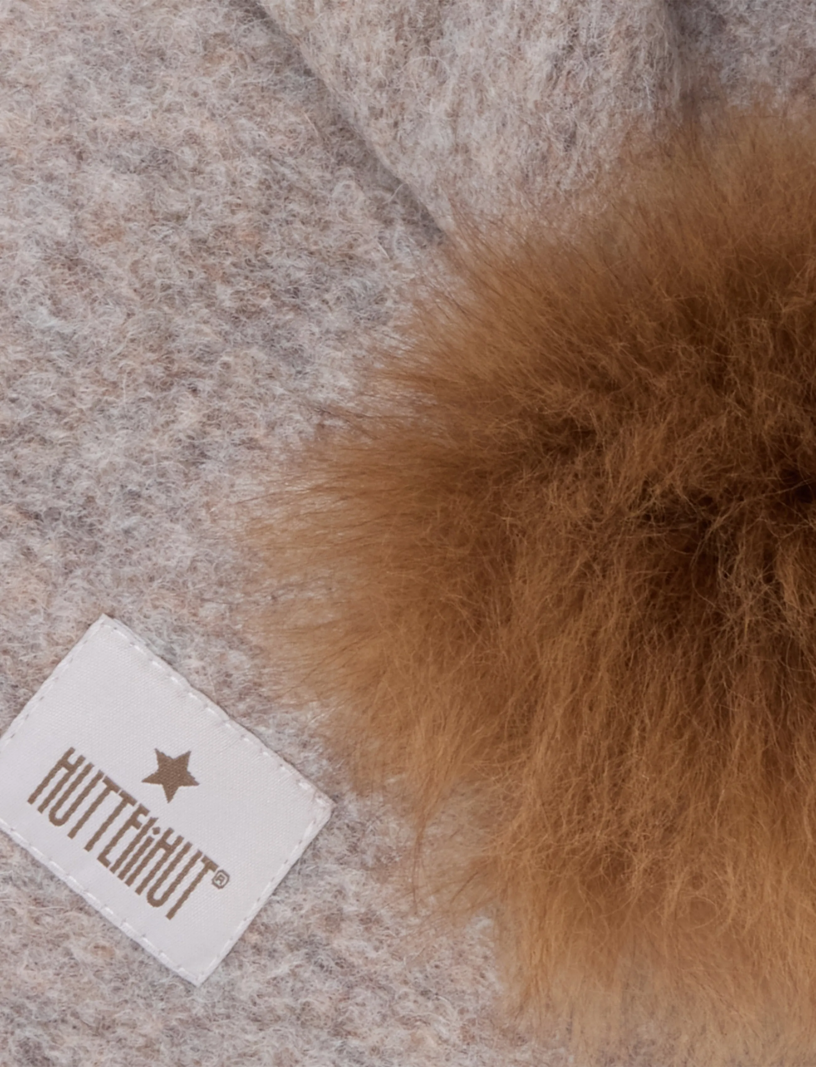 Huttelihut - Balaclava Wool Alpaca Pompoms - vinteraccessoarer - camel melange - 2