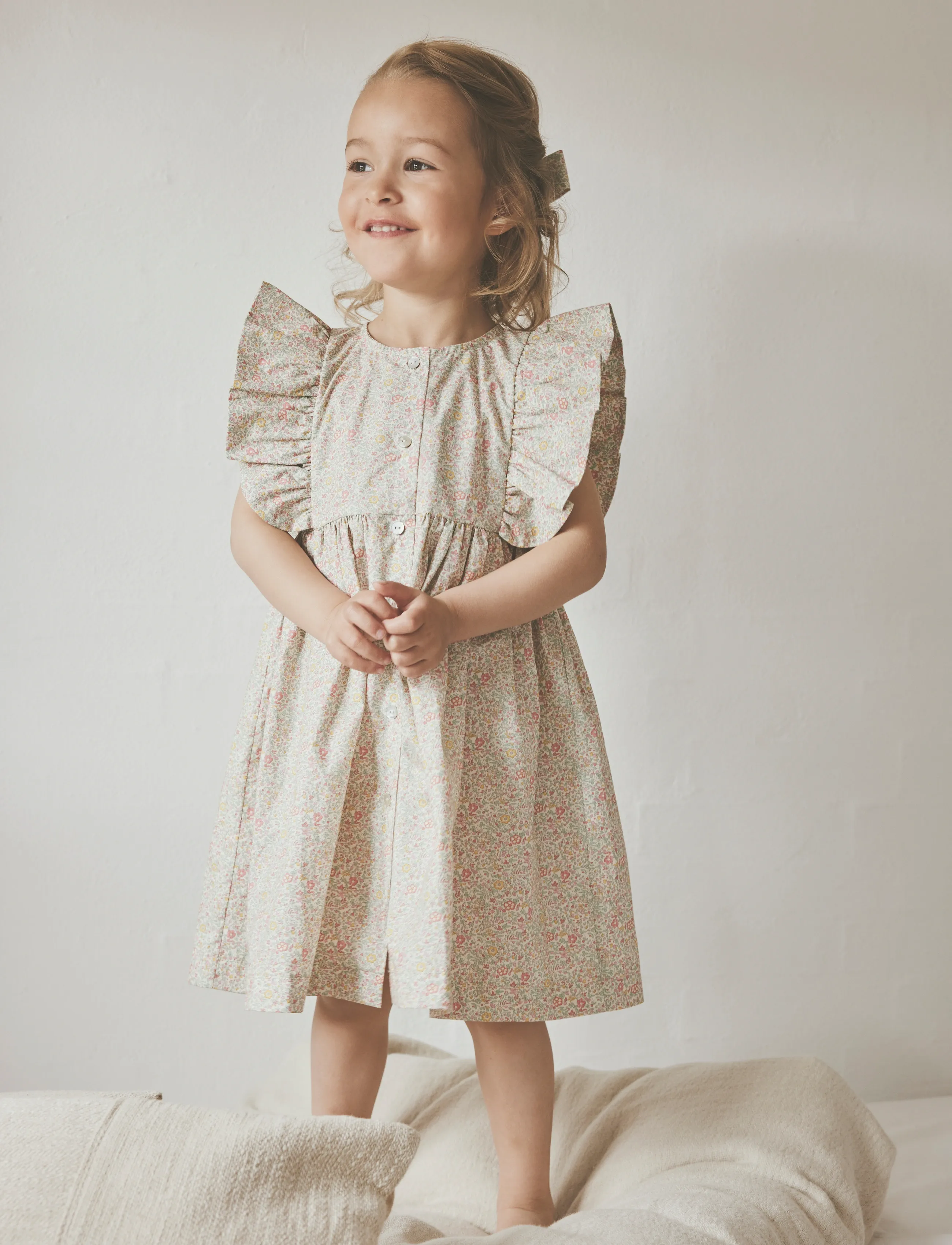 Huttelihut Dress SS in Liberty Fabric - Kurzärmelige Freizeitkleider - DOUBLE CREAM / multi