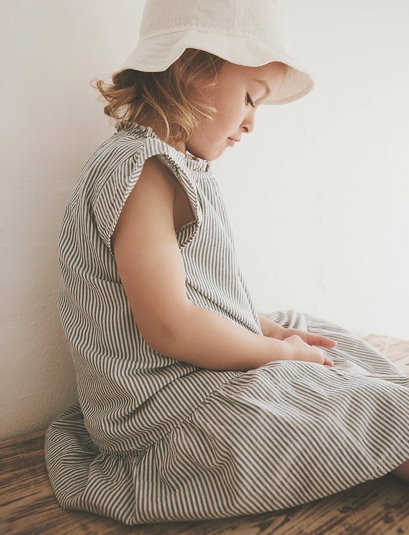 Huttelihut - Dress YD Stripe - kurzärmelige freizeitkleider - bering sea - 0