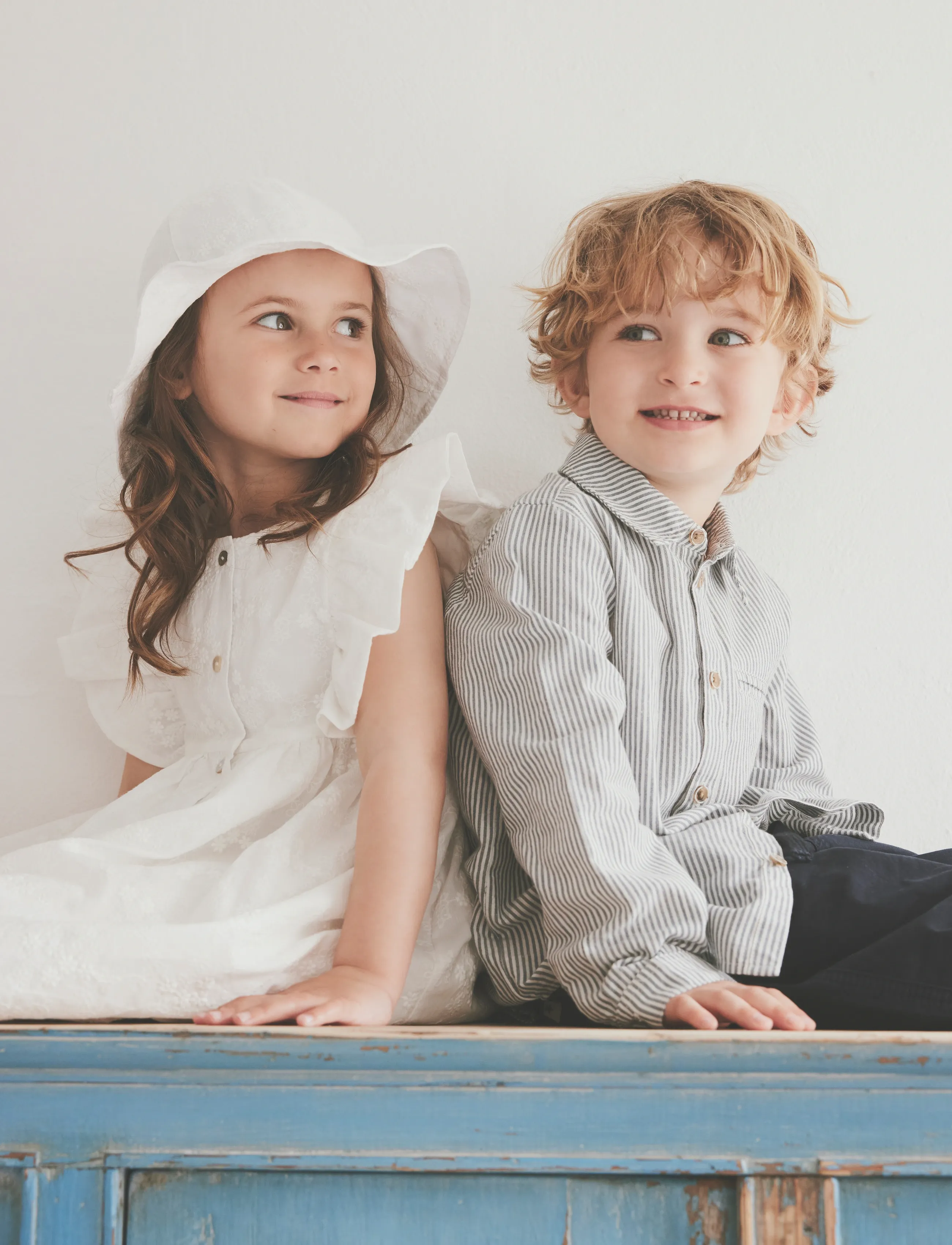 Huttelihut Dress Ss Embroidery, 110, Casual Dresses, Weiß - Short-sleeved Kinder