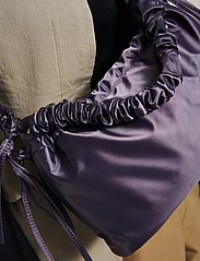 HVISK - ARCADIA SHINY TWILL - vakarėlių drabužiai išparduotuvių kainomis - solid purple - 6