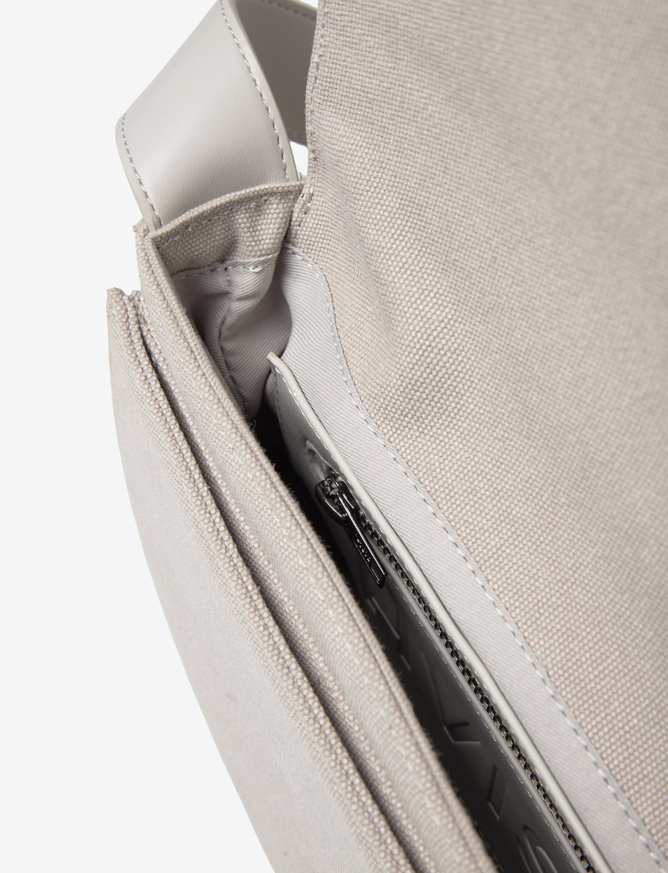 HVISK - CLIFF CANVAS - fødselsdagsgaver - cloudy grey - 3