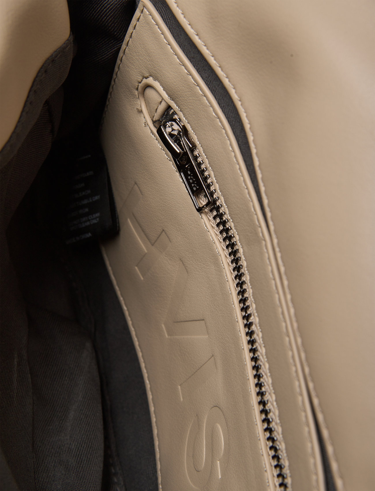 HVISK - CAYMAN POCKET PUFFER SOFT STRUCTURE - damen - bone white - 3