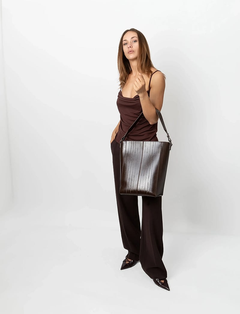 HVISK - CASSET STROKE STRUCTURE - bucket bags - espresso - 0