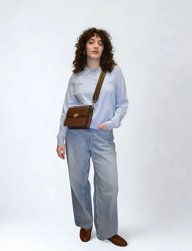 HVISK - CAYMAN GLOSSY STRUCTURE HARDWARE - erilised sündmused - 496 cocoa - 3