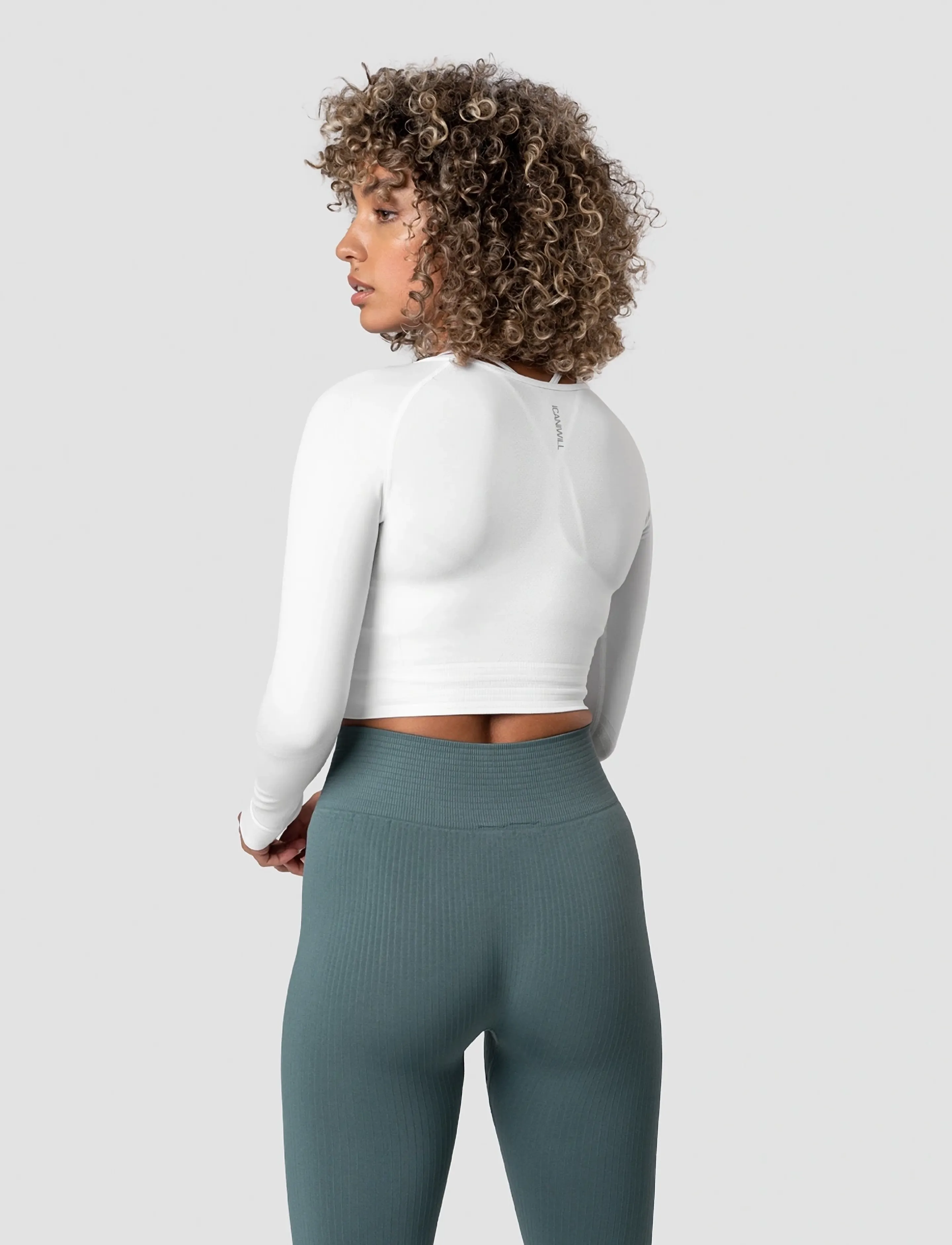 ICANIWILL - Define Seamless LS Crop Top White Wmn - madalaimad hinnad - white - 3