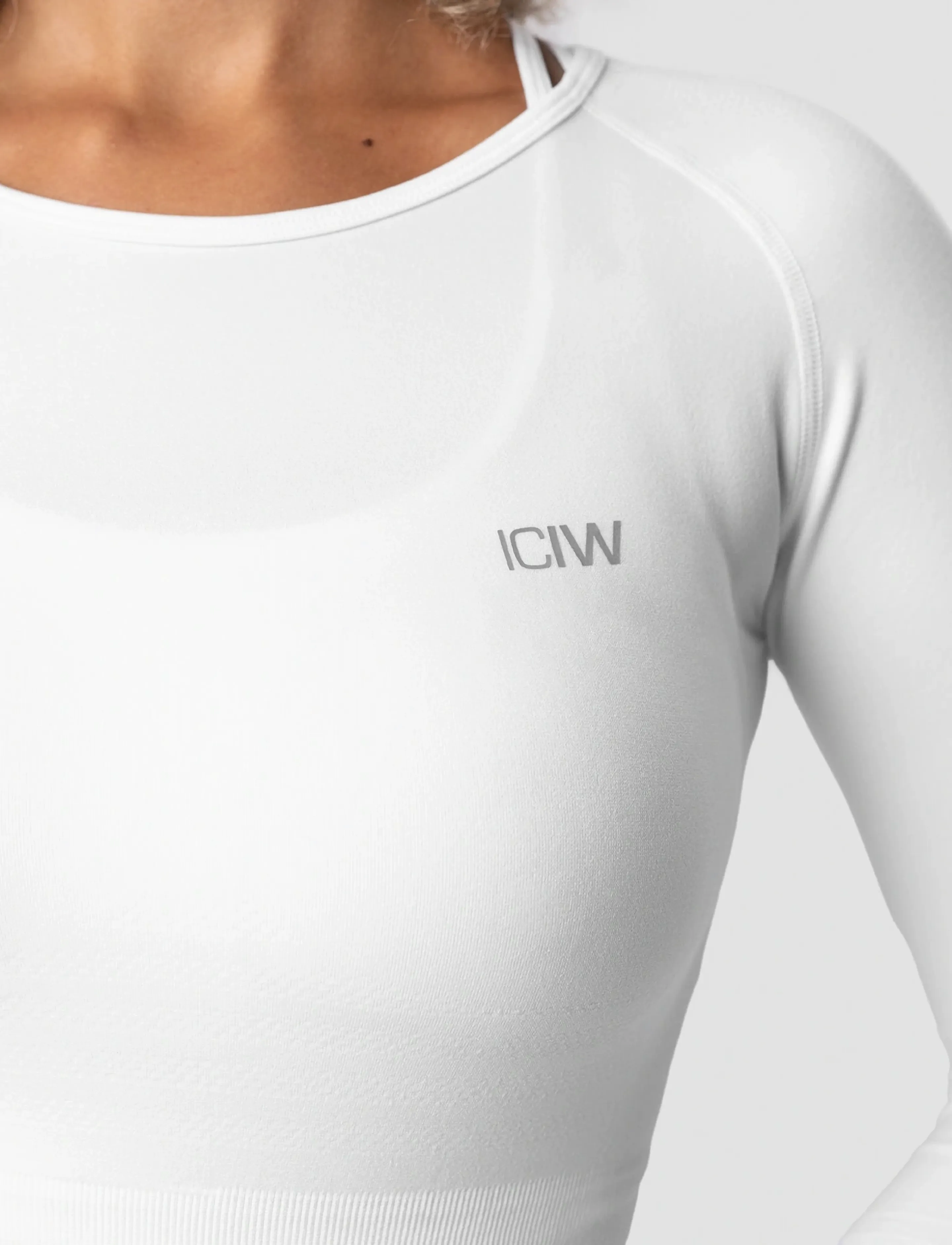 ICANIWILL - Define Seamless LS Crop Top White Wmn - madalaimad hinnad - white - 4