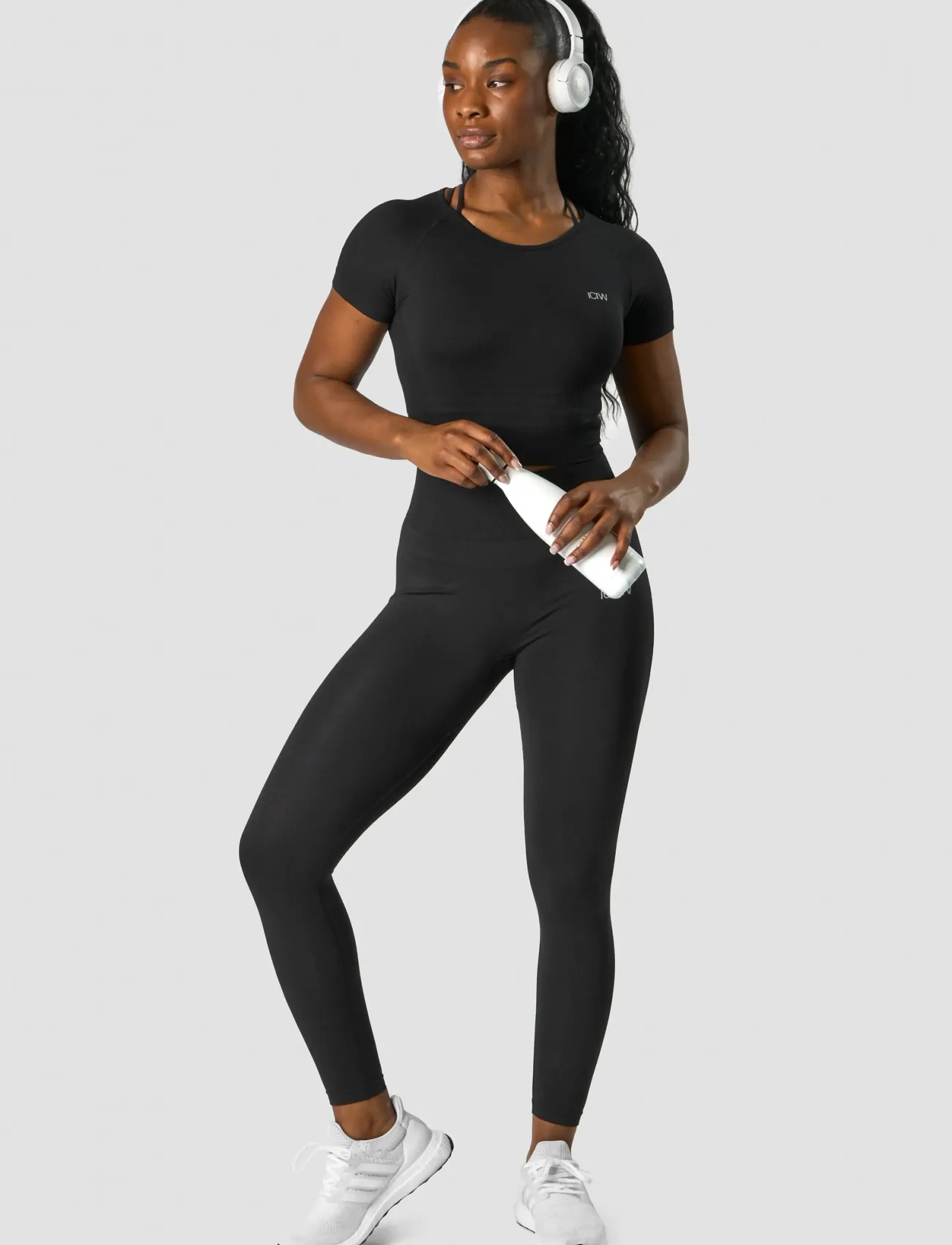 ICANIWILL - Define Seamless Cropped T-shirt Black Wmn - laveste priser - black - 3