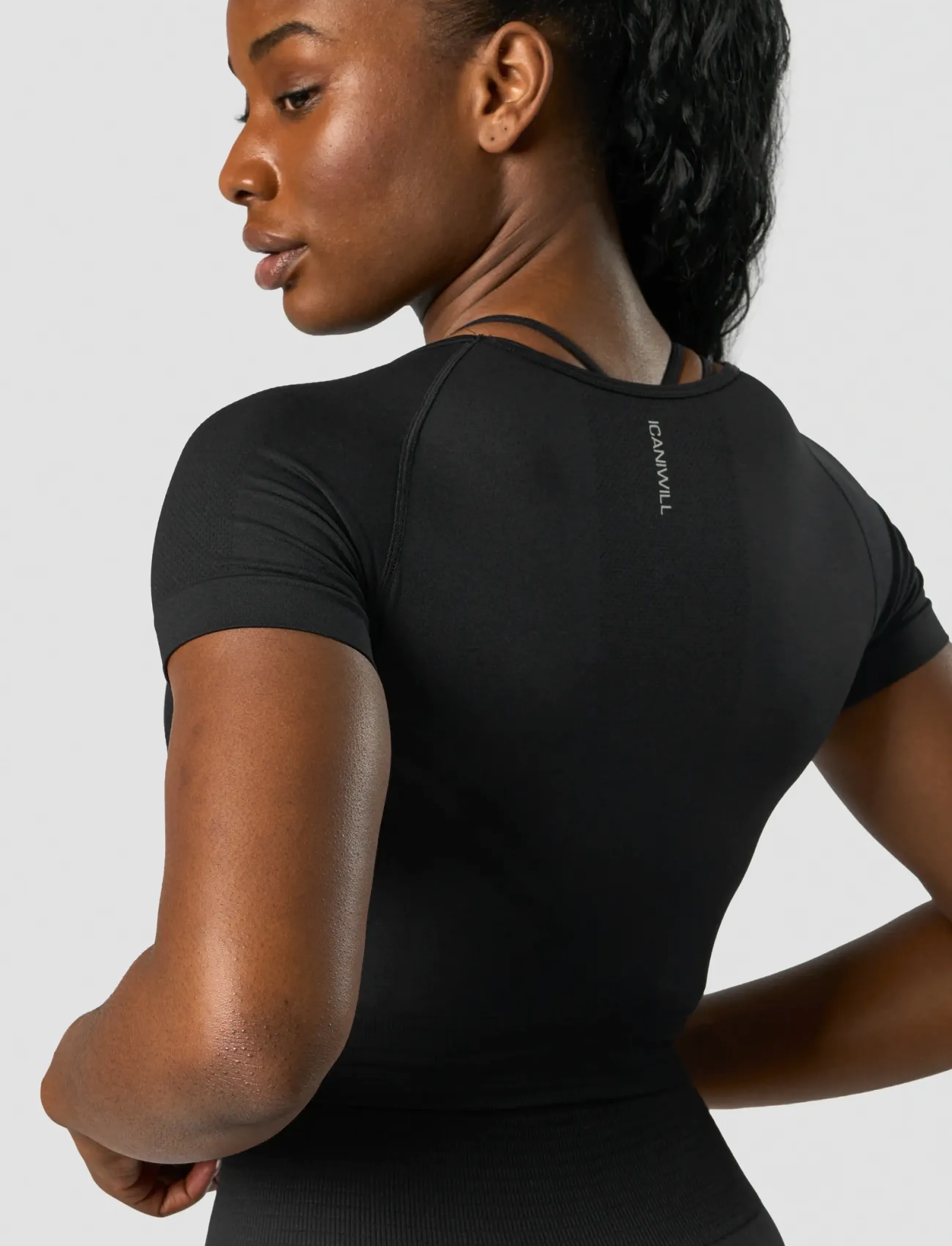ICANIWILL - Define Seamless Cropped T-shirt Black Wmn - laveste priser - black - 4
