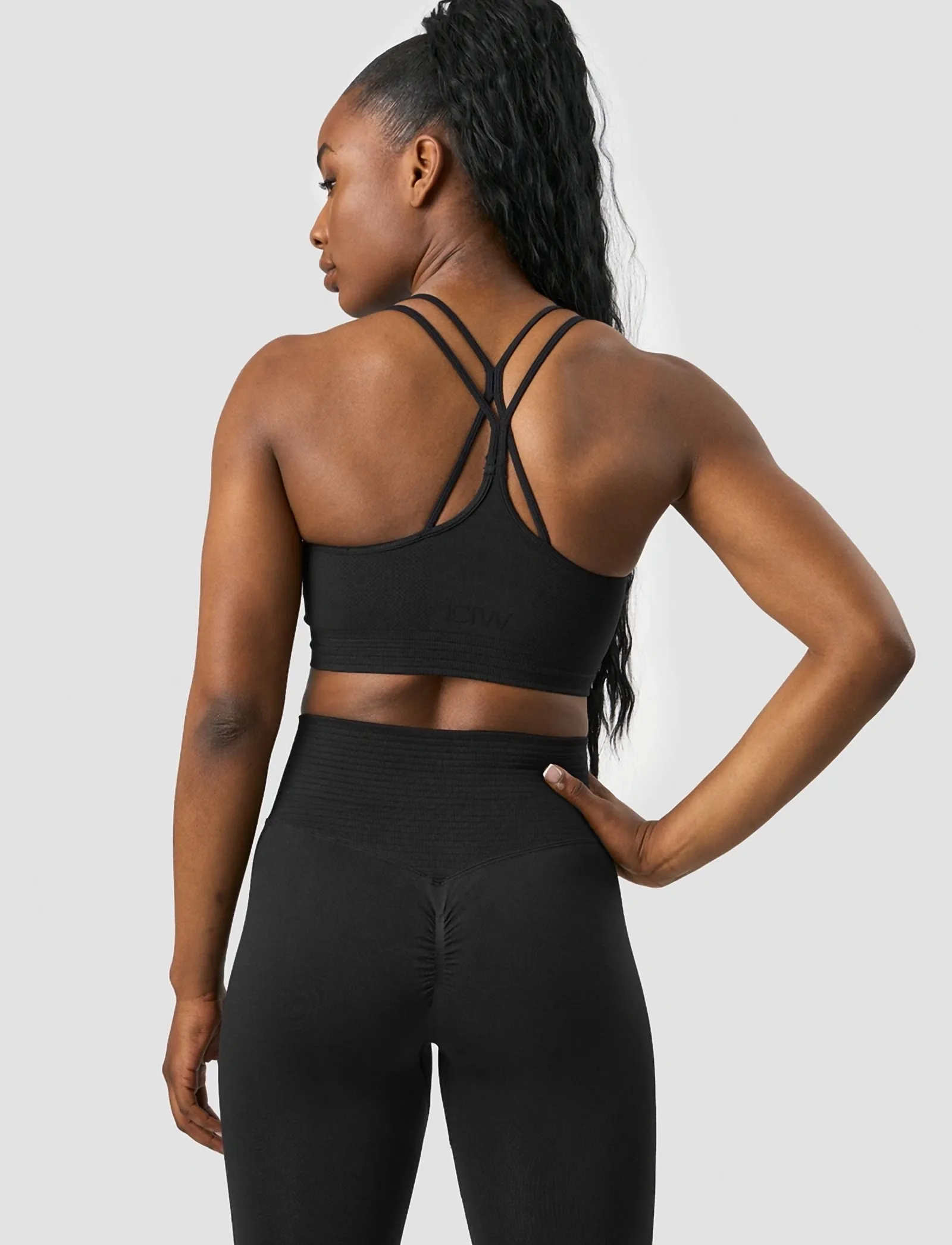 ICANIWILL - Define Seamless Scrunch Sports Bra - laveste priser - black - 3