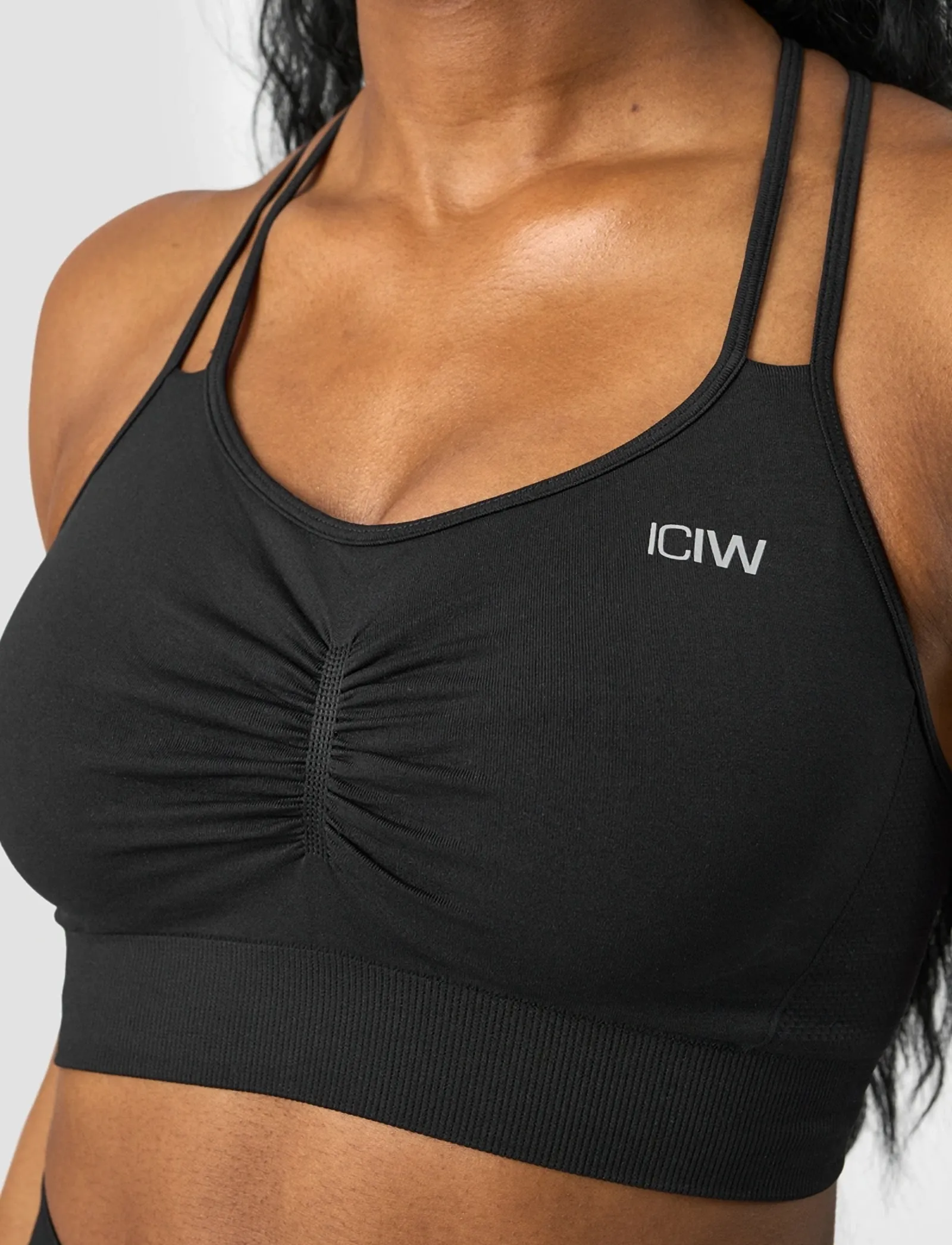 ICANIWILL - Define Seamless Scrunch Sports Bra - laveste priser - black - 4