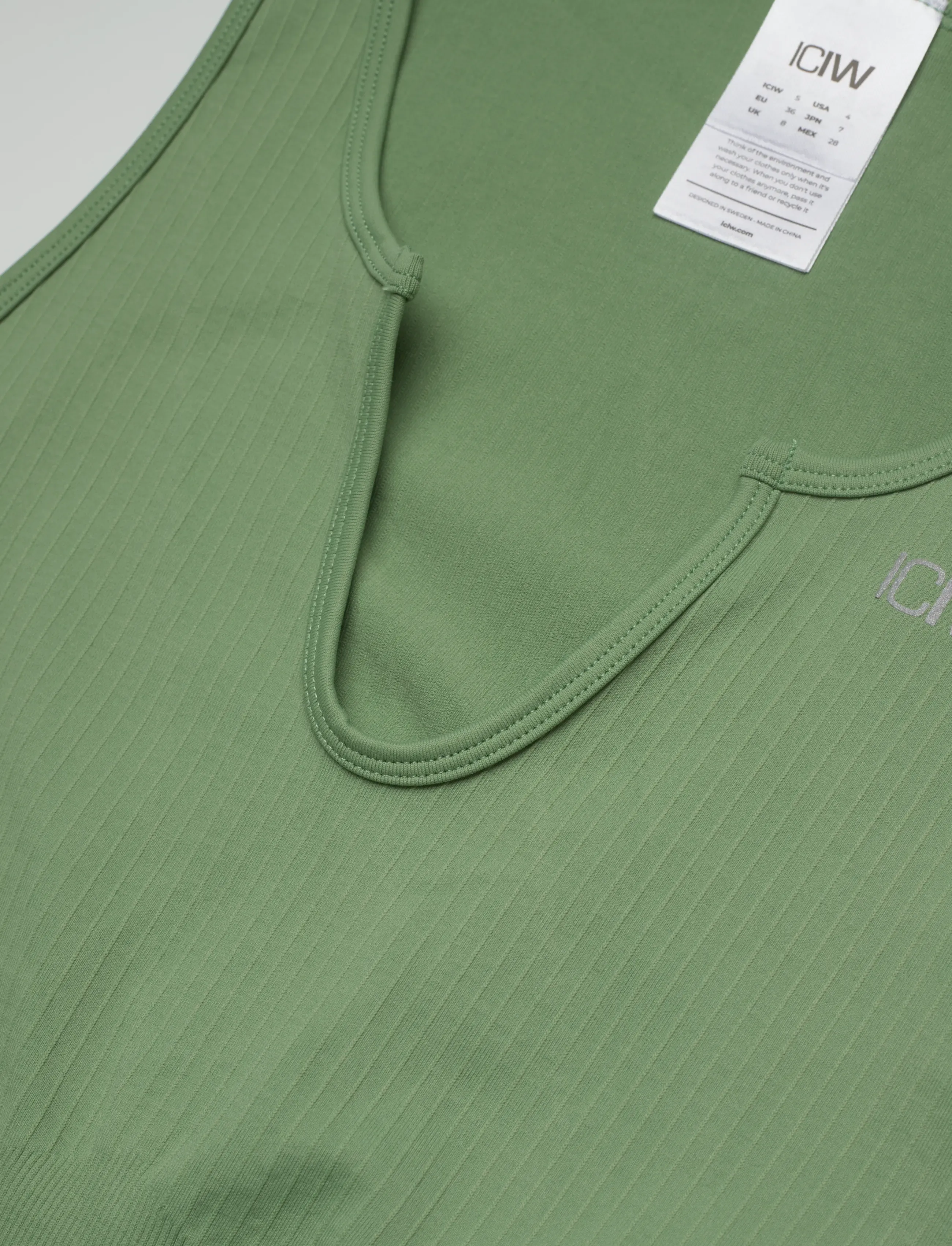 ICANIWILL - Ribbed Define Seamless Tank Top - tank tops - light green - 5