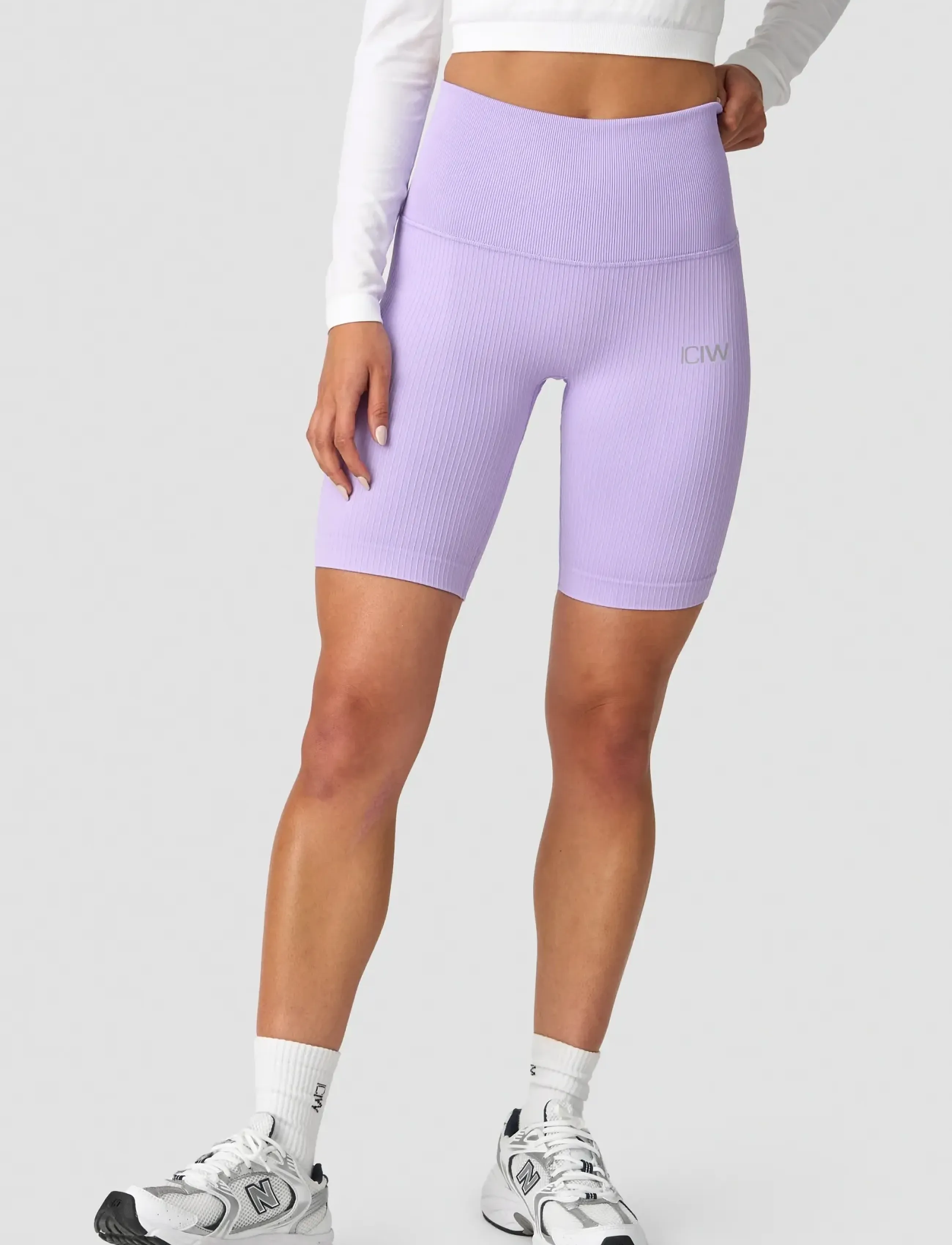 ICANIWILL - Ribbed Define Seamless Pocket Biker Shorts - 1/2 länge - lavender - 4