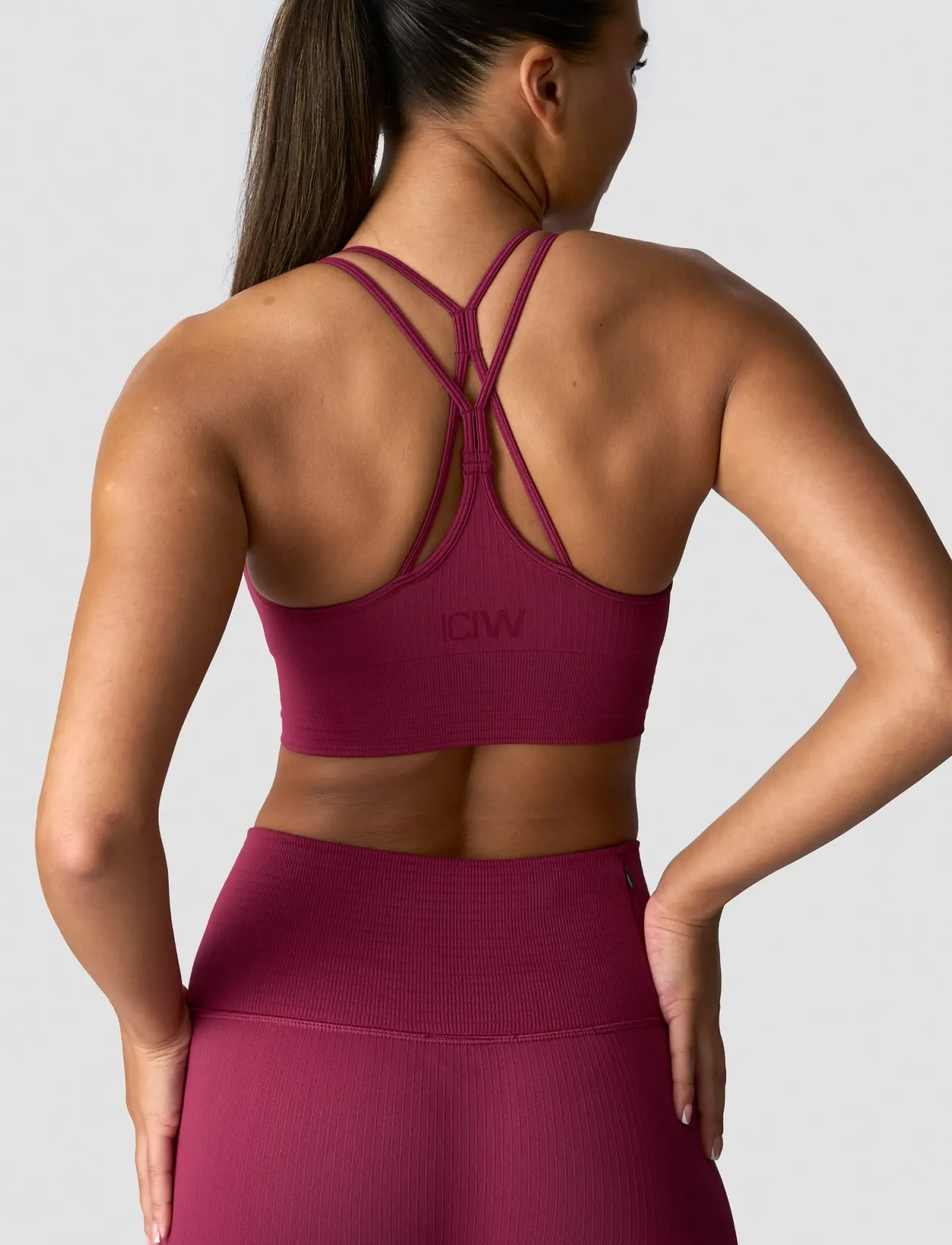 ICANIWILL - Ribbed Define Seamless Sports Bra - madalaimad hinnad - magenta rose - 3