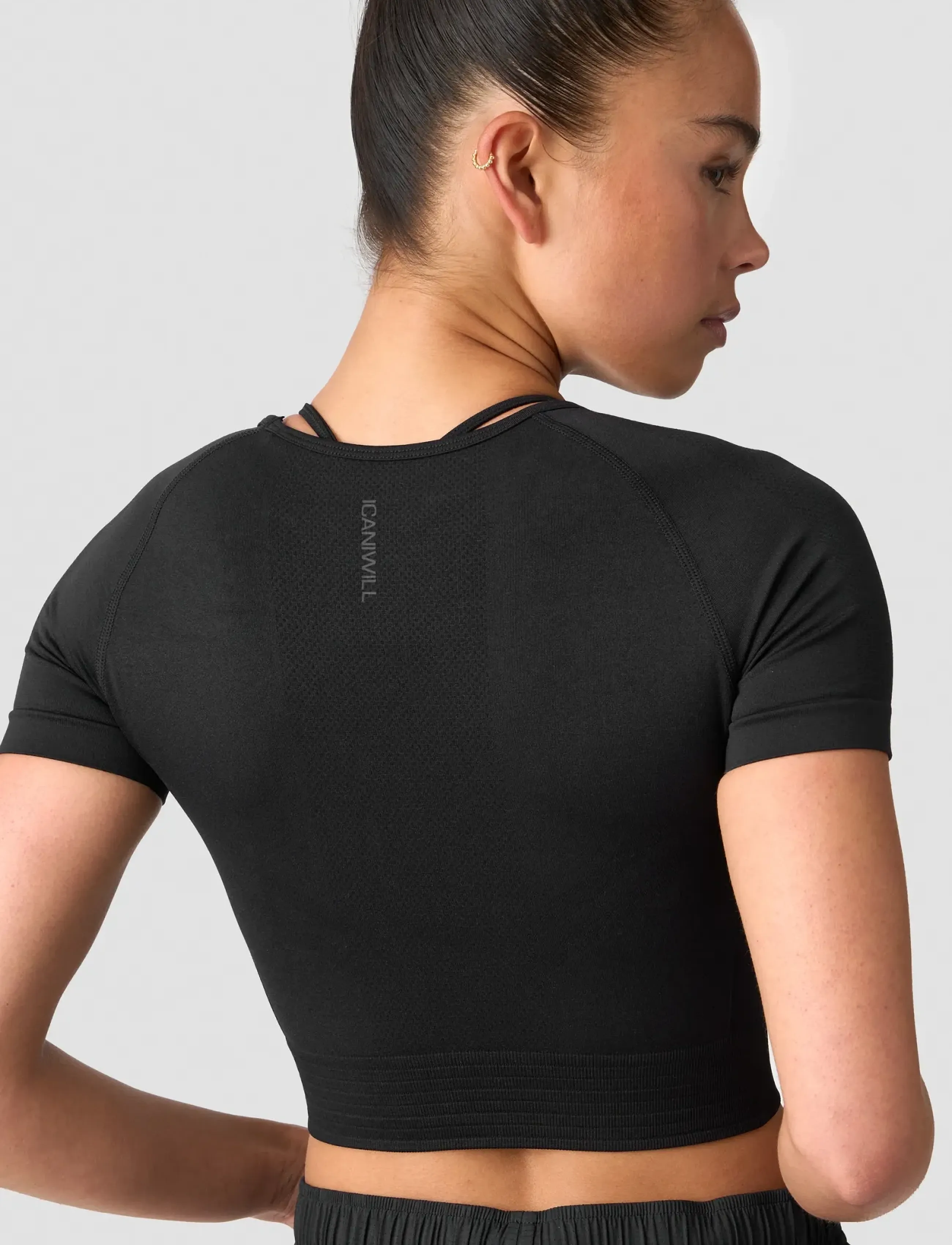 ICANIWILL - Define Seamless Cropped T-shirt - laveste priser - black/black - 5