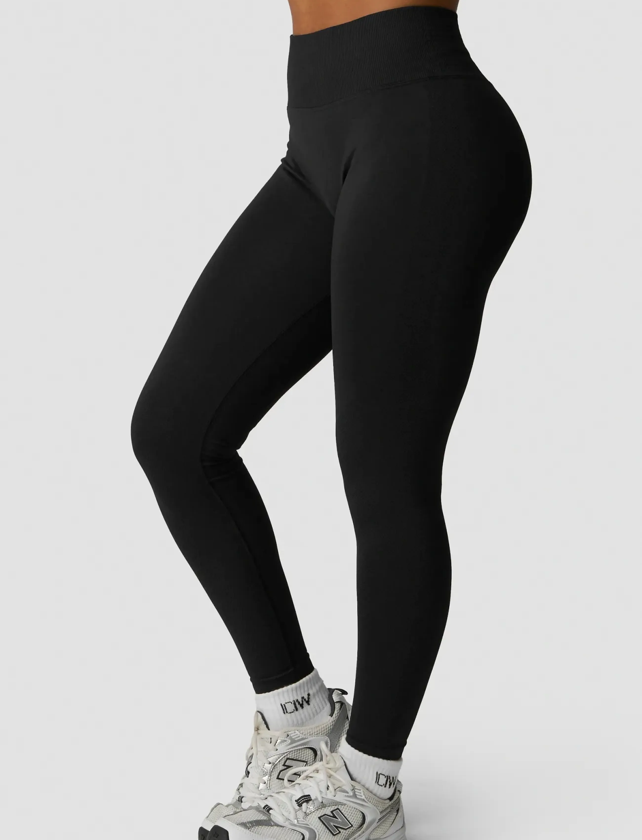 ICANIWILL - Define Seamless V-shape Tights - black - 3
