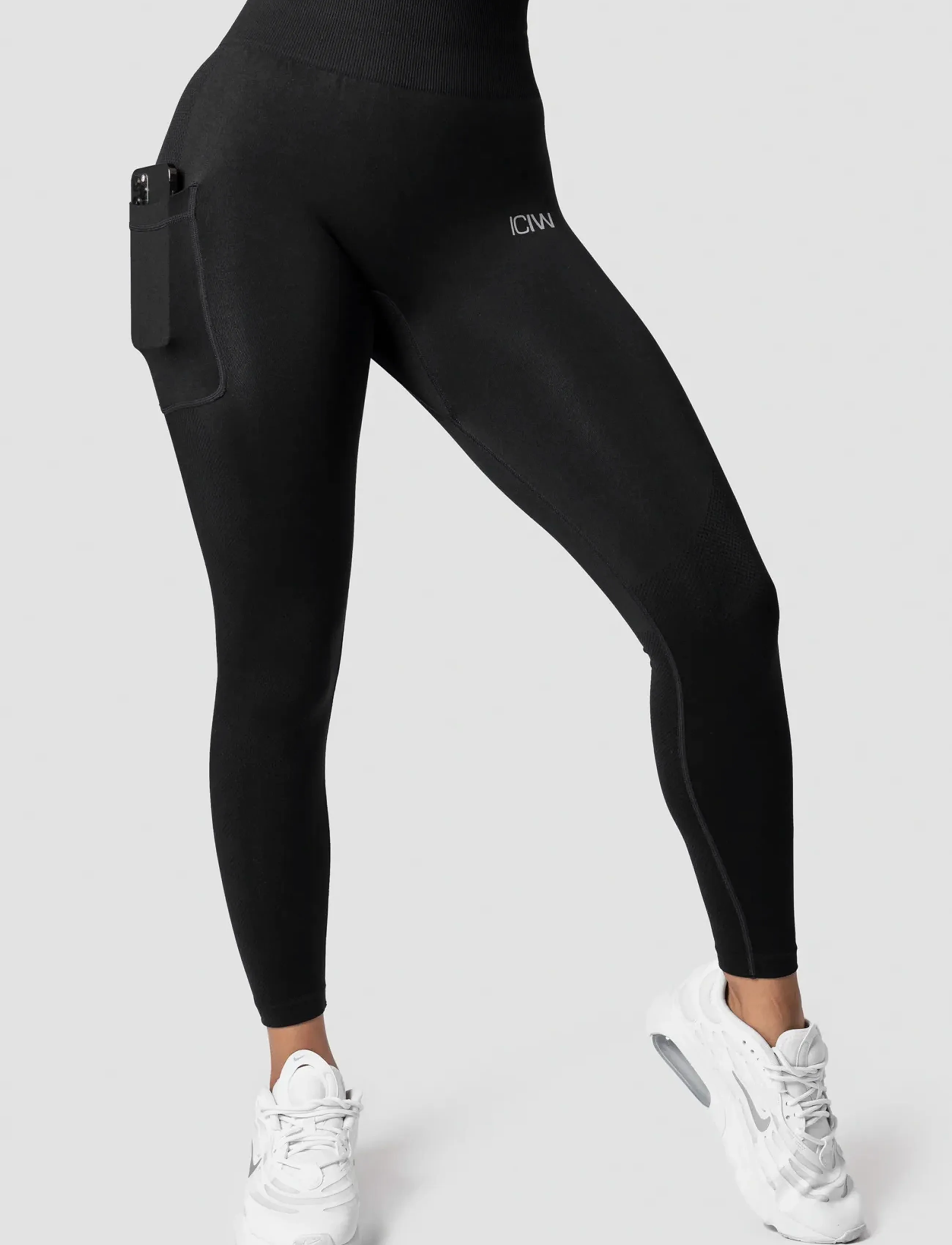 ICANIWILL - Define Seamless Pocket Tights - seamless tights - black - 0