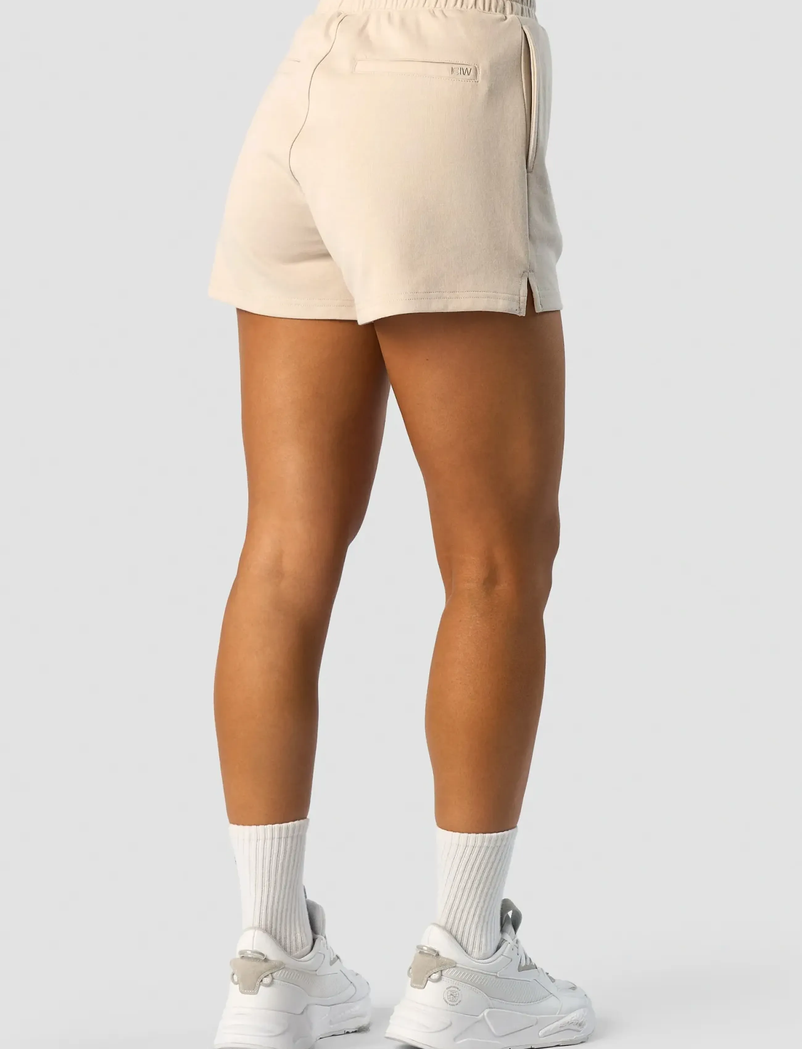ICANIWILL - Revive Heavy Shorts Wmn - sweatshorts - beige - 4