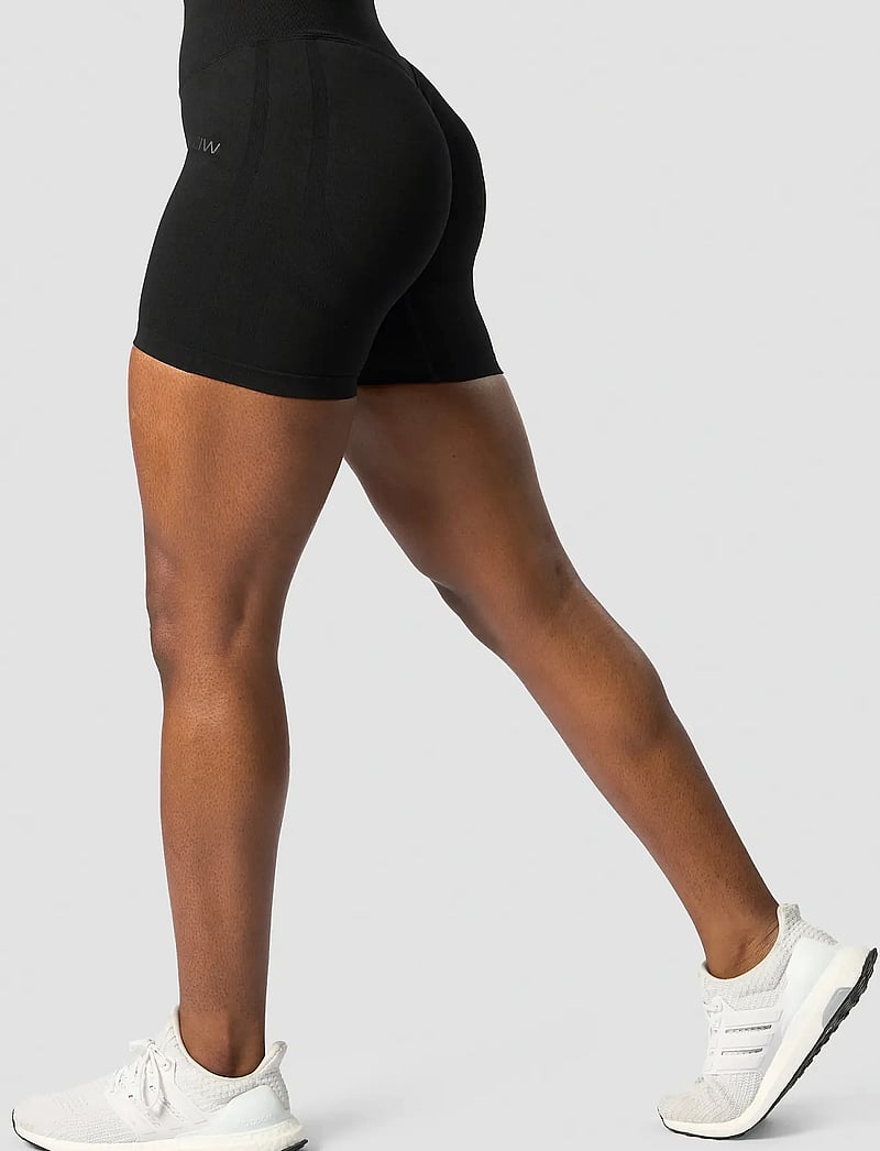 ICANIWILL - Rush Seamless Shorts - bikershorts - black - 3