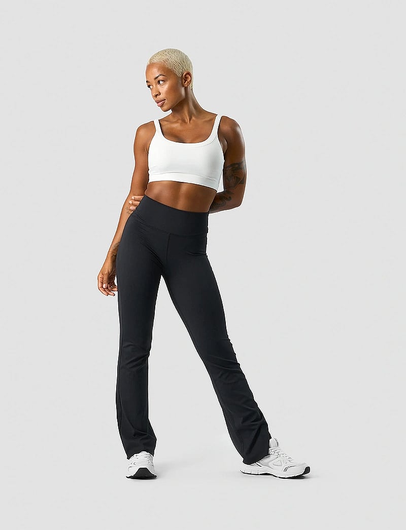 ICANIWILL - Nimble Flared Tights - trainingstights - black - 4