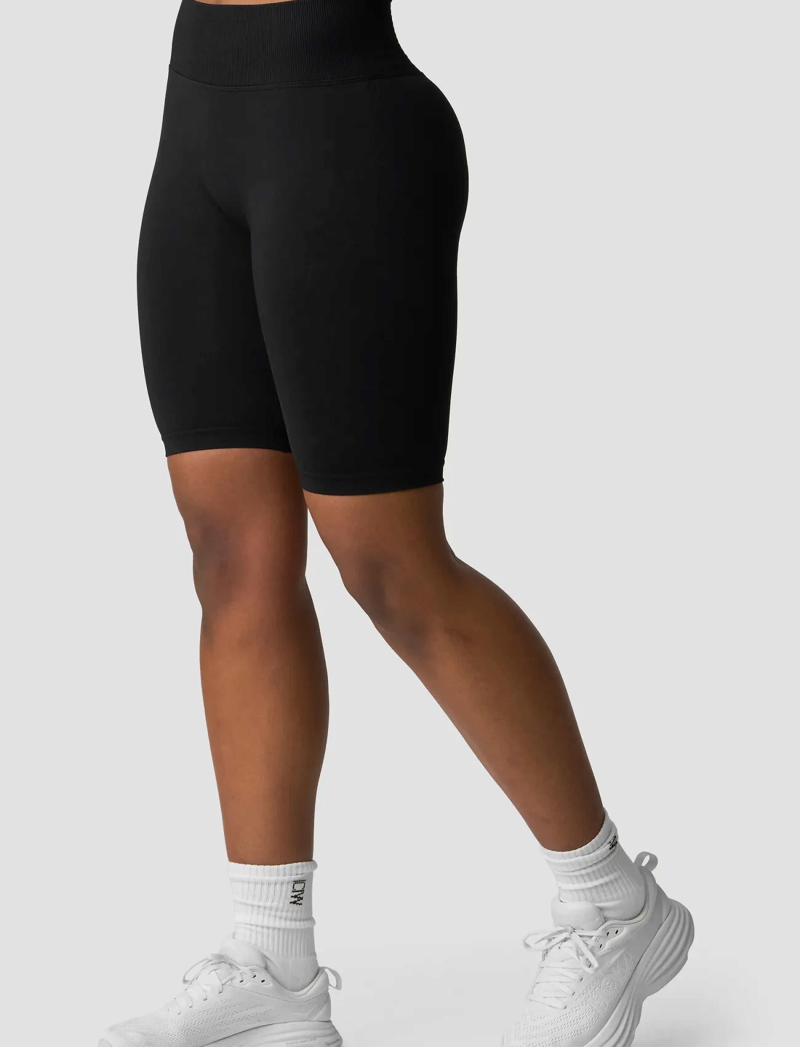 ICANIWILL - Define Seamless V-shape Biker Shorts W - black - 4