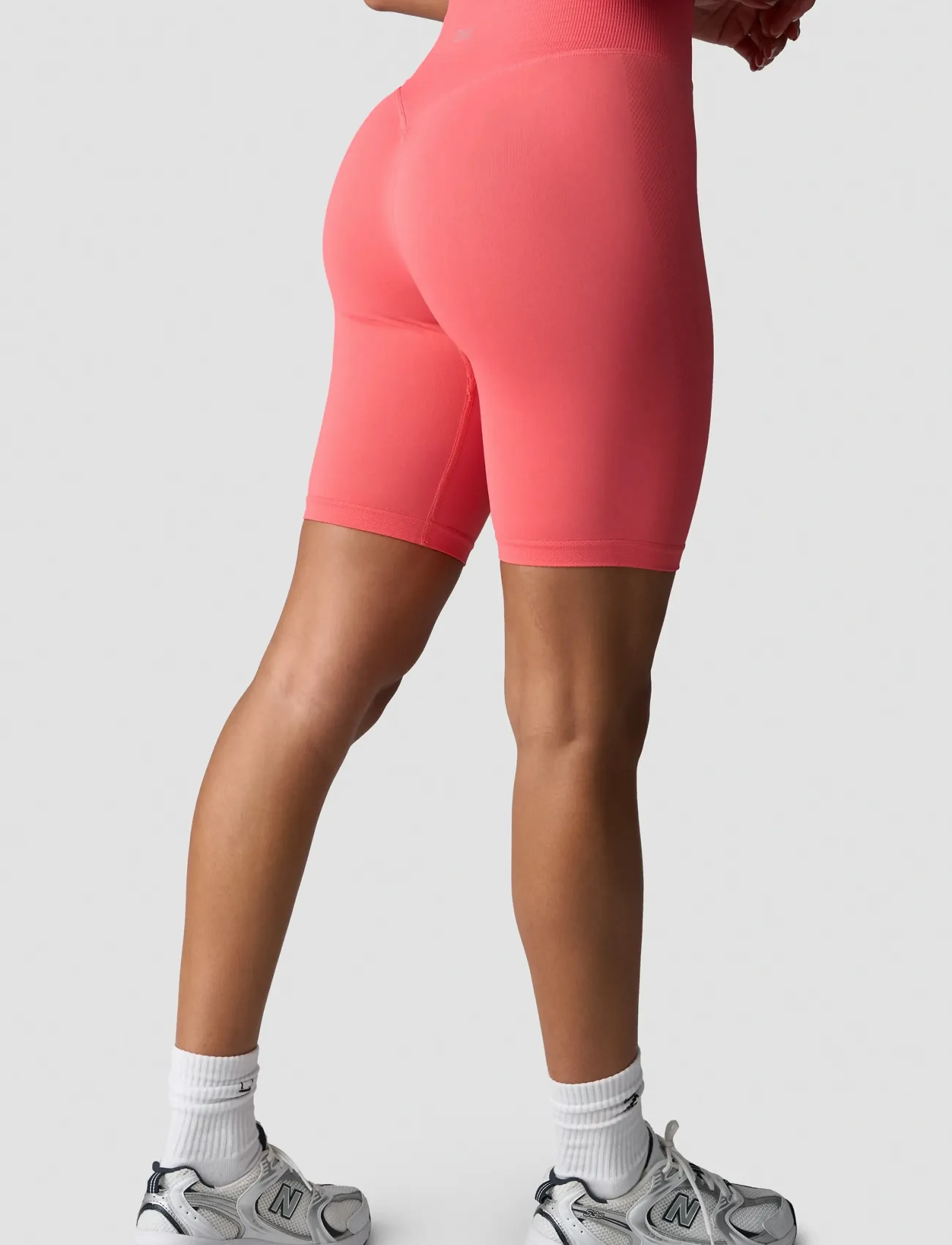 ICANIWILL - Define Seamless V-shape Biker Shorts W - trainings-shorts - dark pink peach - 5