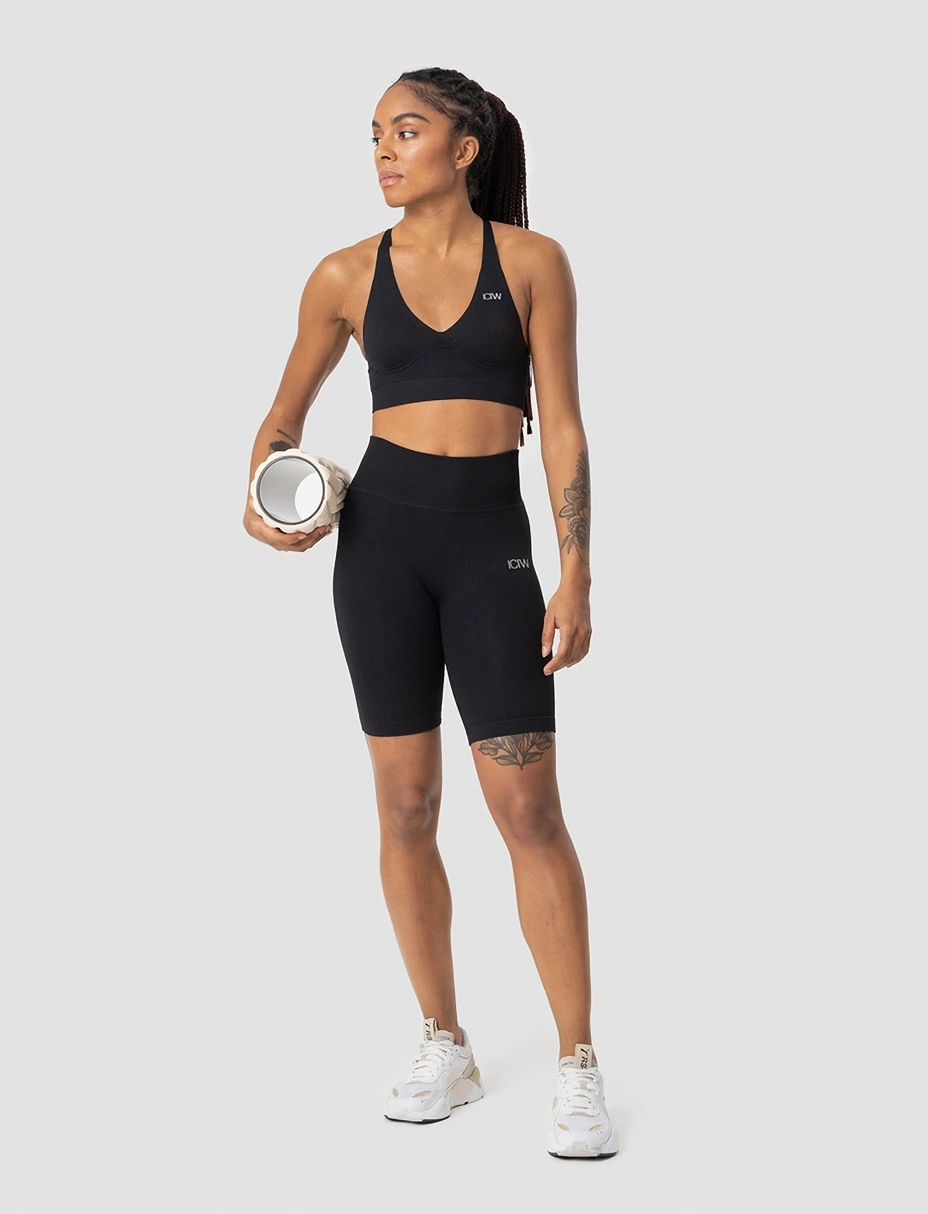 ICANIWILL - Ribbed Define Seamless Biker Shorts - 1/2 länge - black - 4
