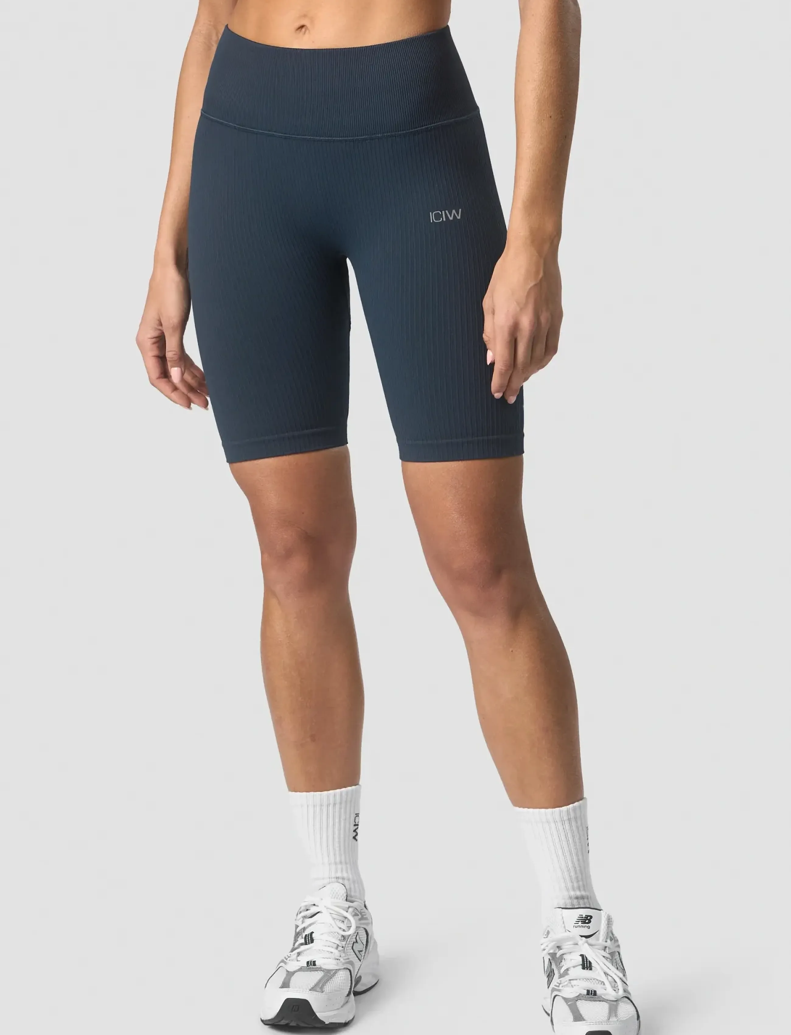 ICANIWILL - Ribbed Define Seamless Biker Shorts - 1/2 længde - dk teal - 4