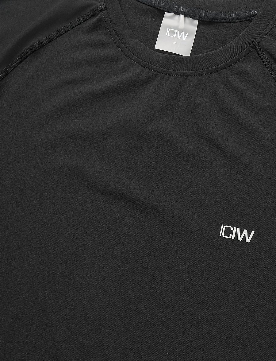 ICANIWILL - Stride Muscle Fit T-shirt Men - black - 4