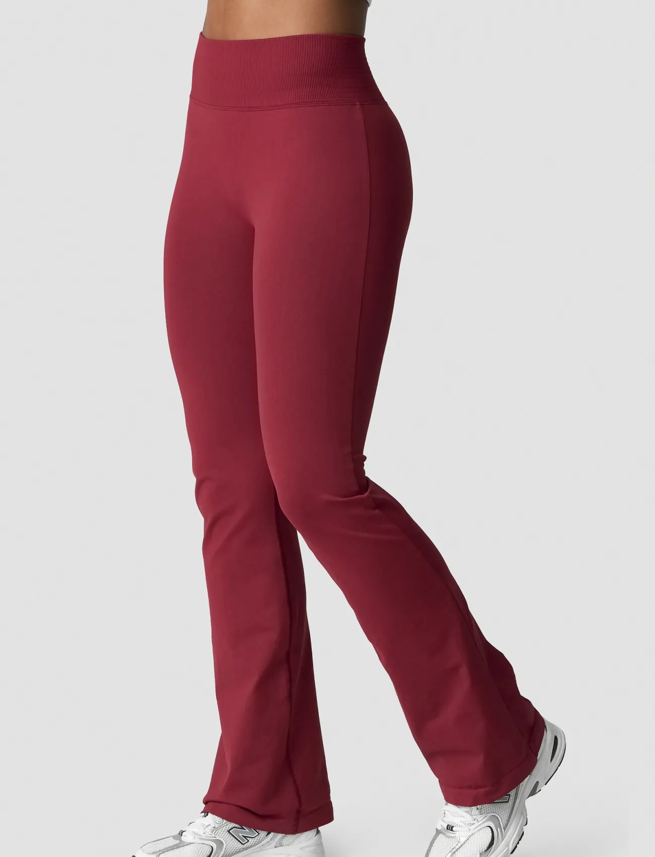 ICANIWILL - Define Seamless Flared Tights W - seamless tights - burgundy - 3