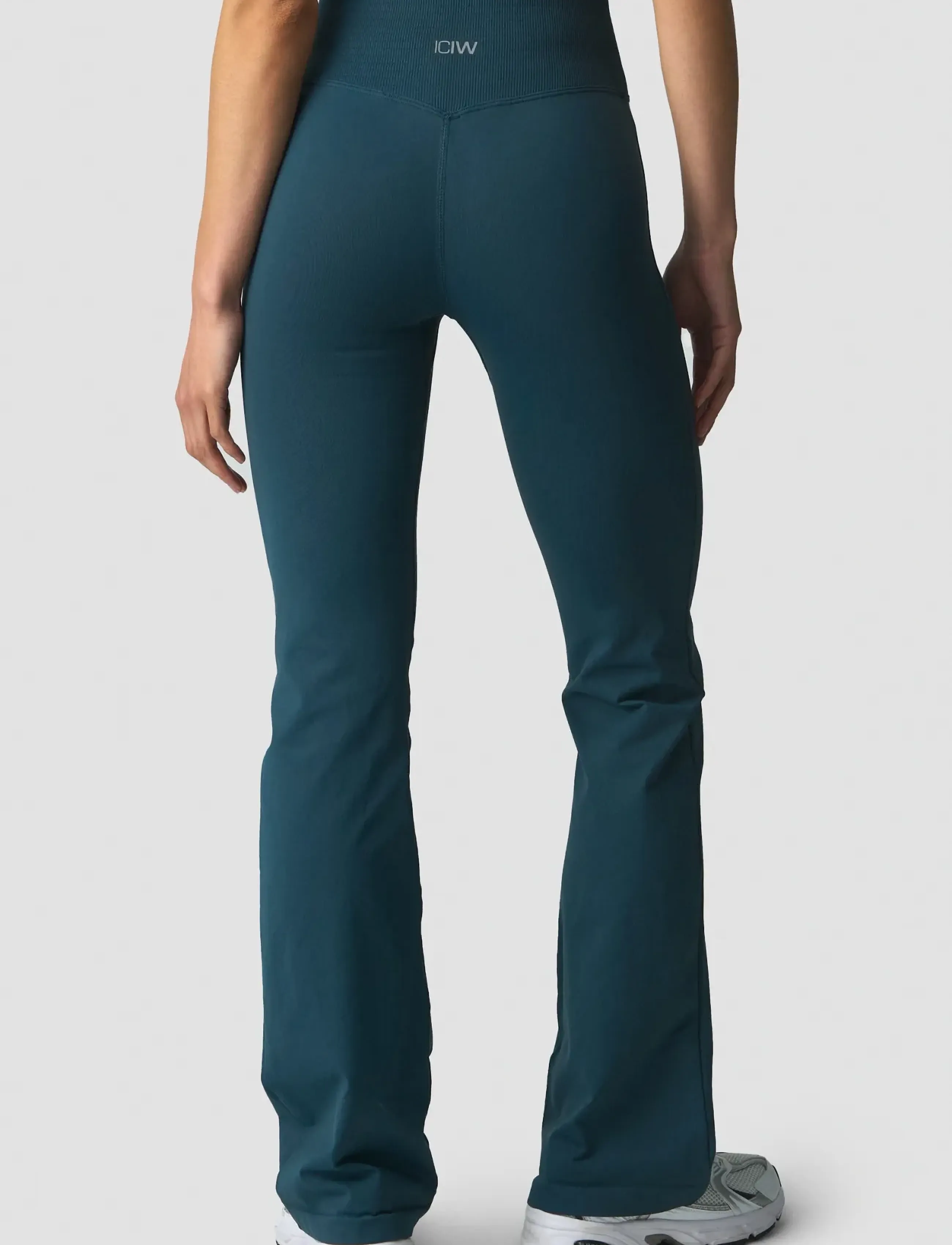 ICANIWILL - Define Seamless Flared Tights W - seamless tights - dark dusty teal - 4