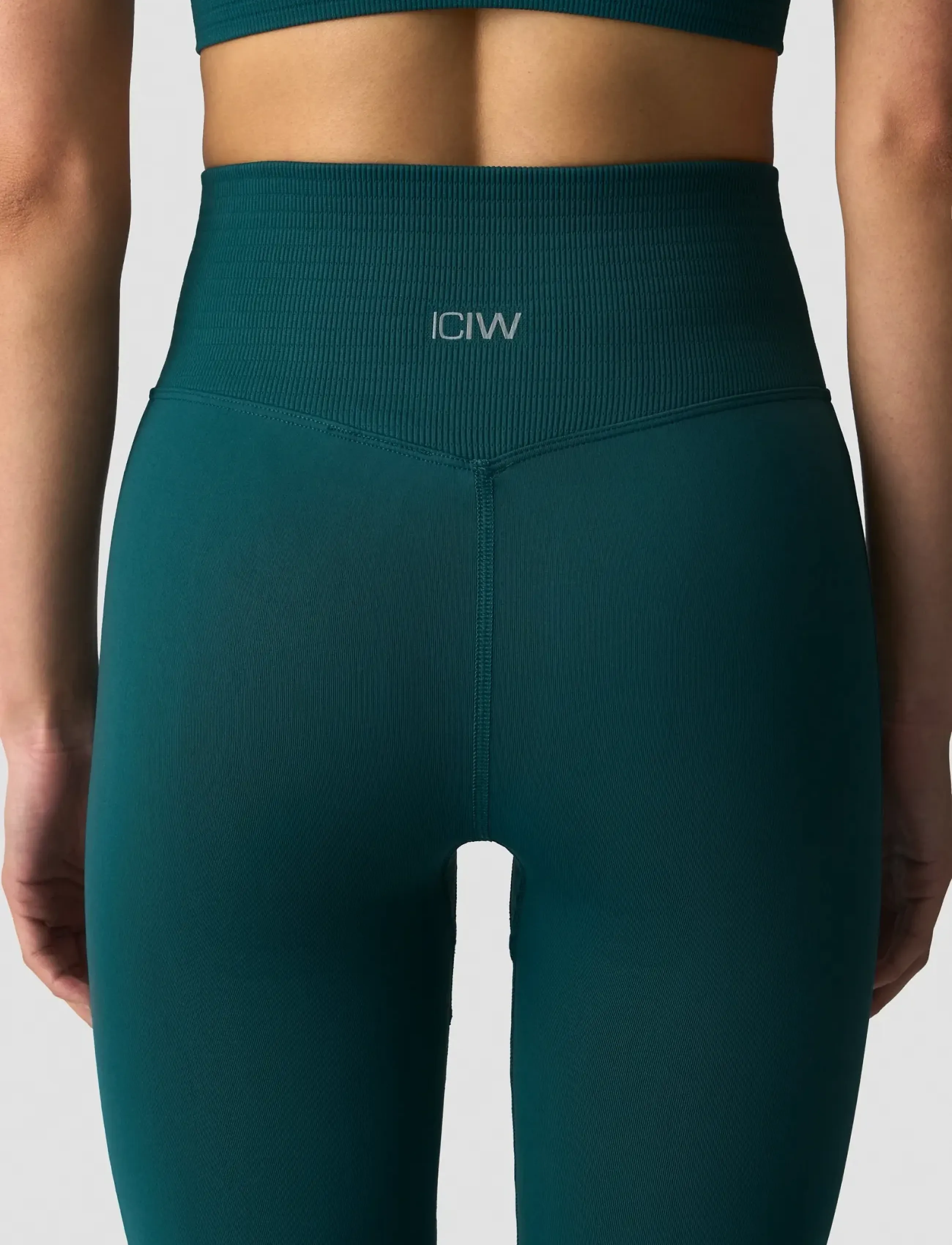 ICANIWILL - Define Seamless Flared Tights W - seamless tights - forest green - 4