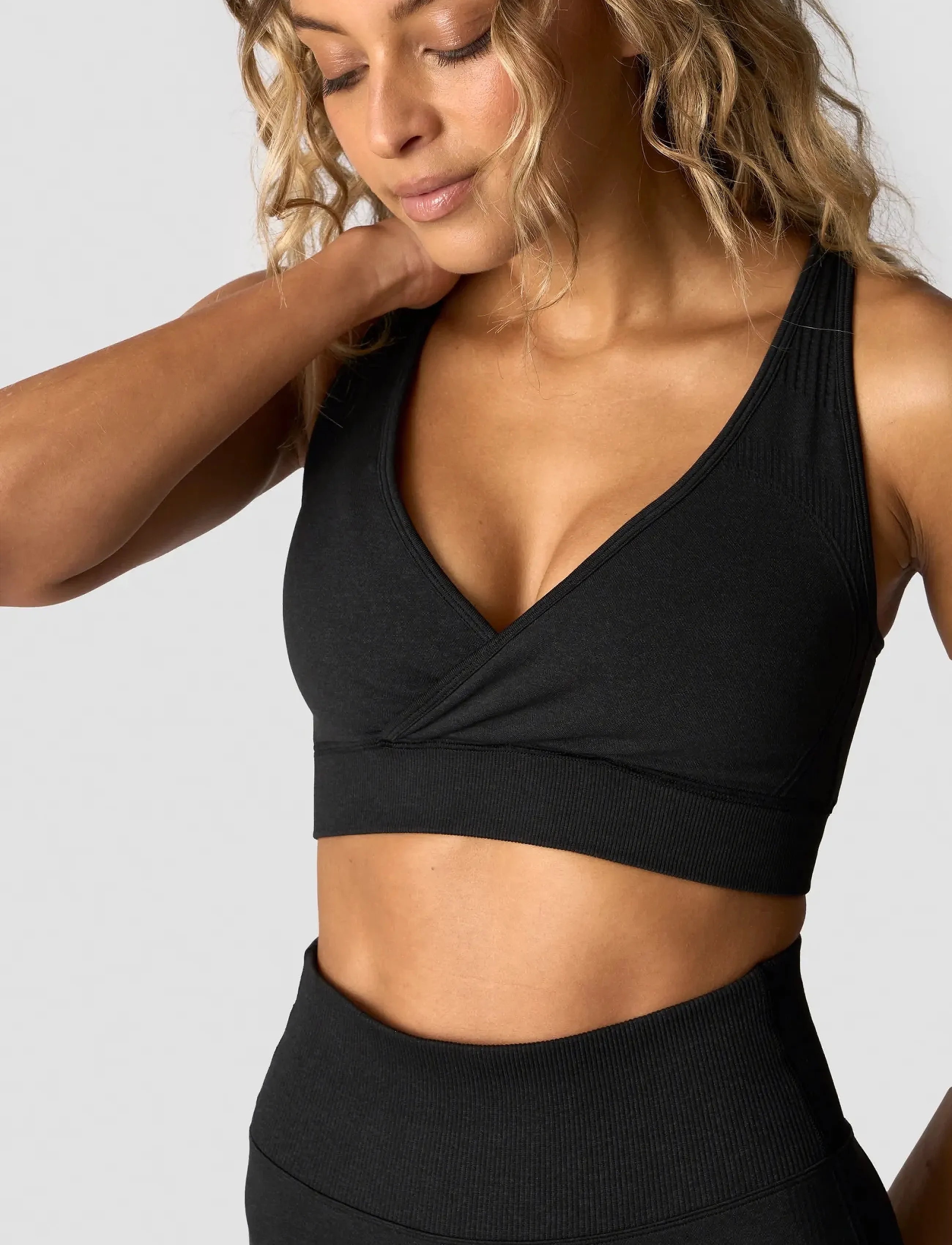 ICANIWILL - Soft Seamless Adjustable Sports Bra - sports bh'er: lav støtte - black - 3