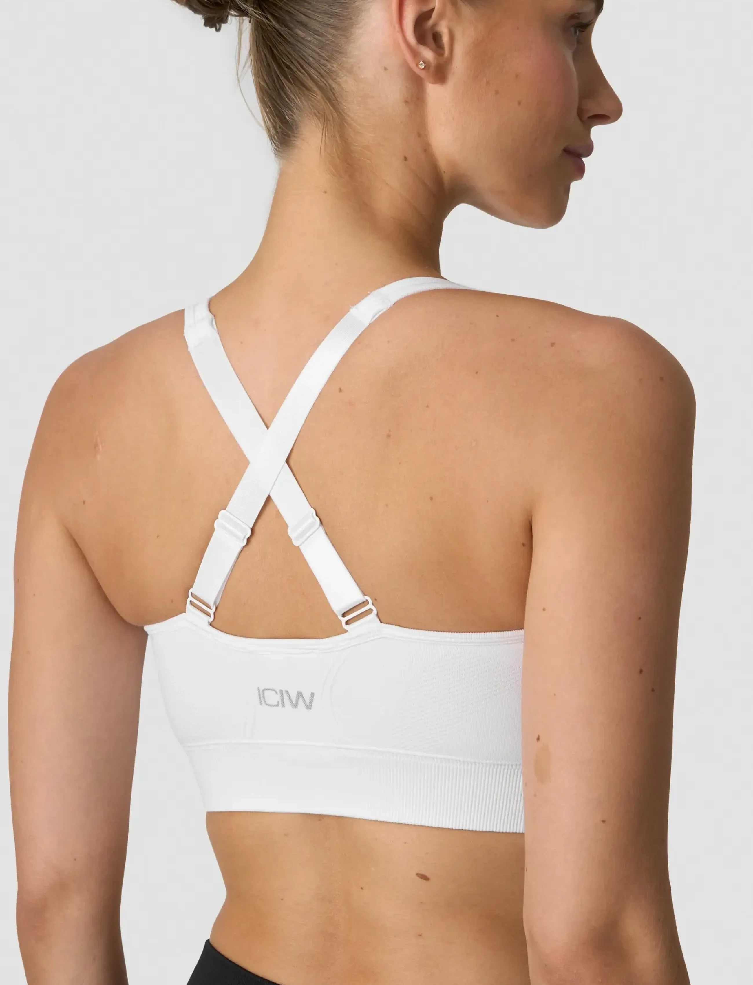 ICANIWILL - Soft Seamless Adjustable Sports Bra - sports bh'er: lav støtte - white - 4