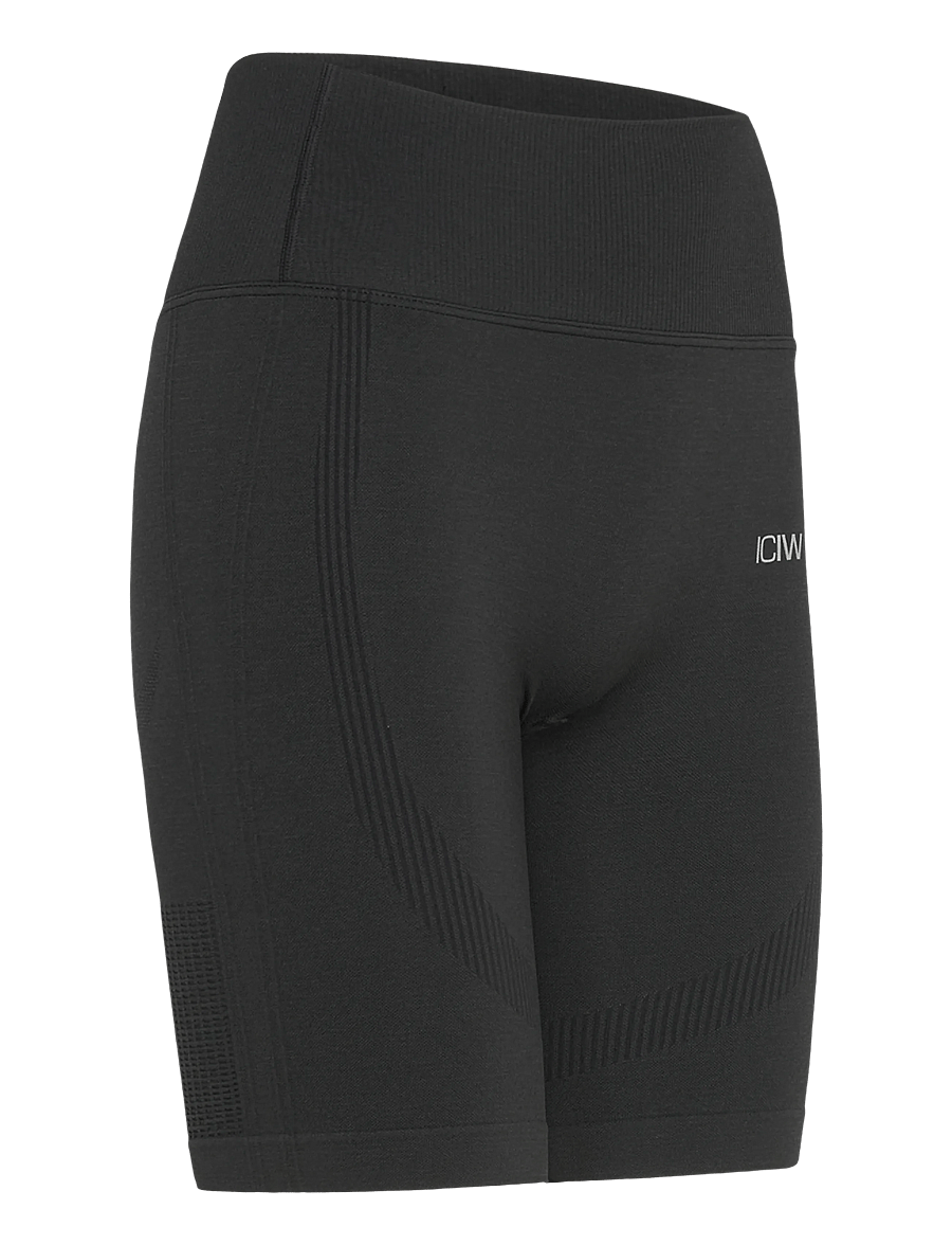 ICANIWILL - Soft Seamless Biker Shorts W - treenitrikoot - black - 3