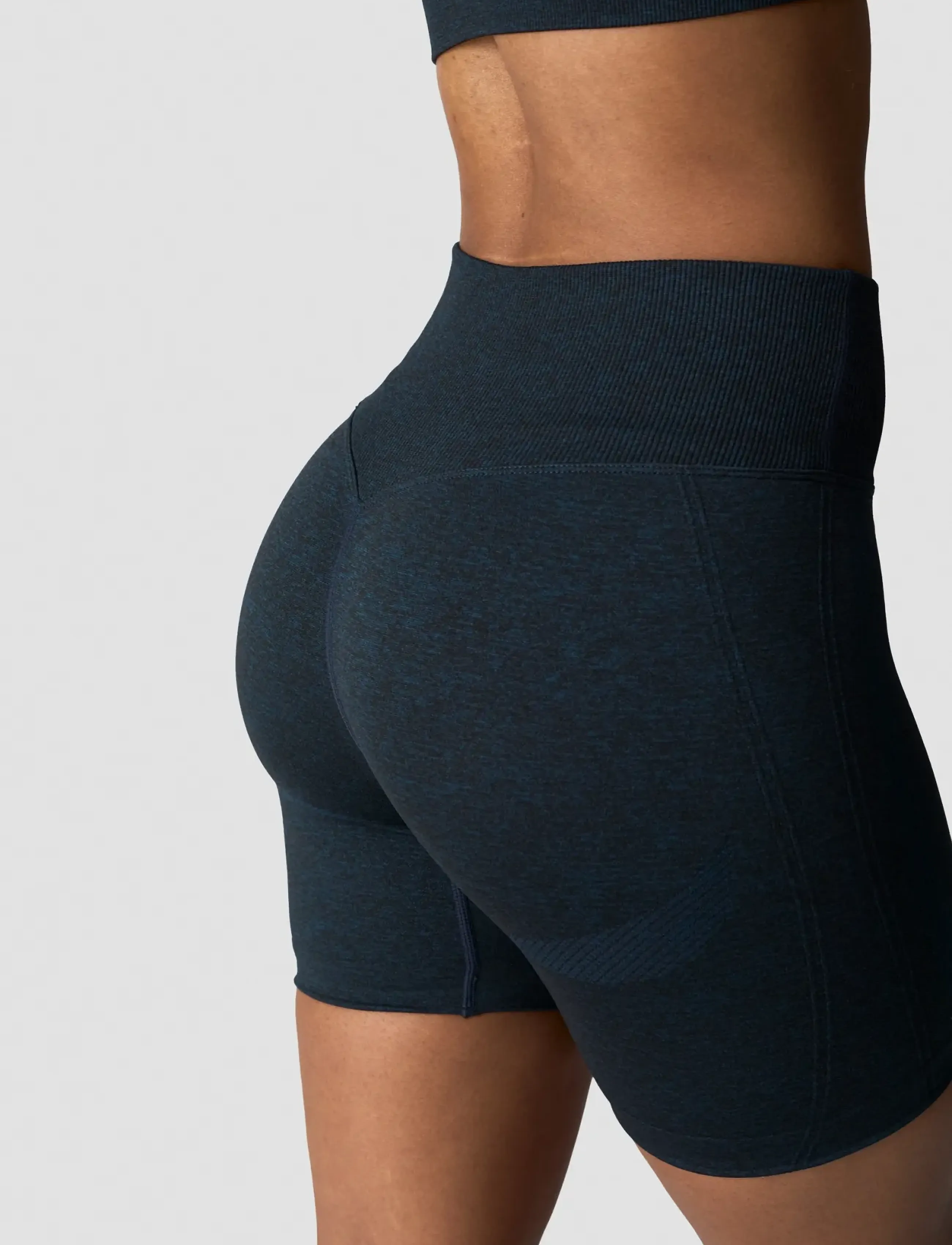 ICANIWILL - Soft Seamless Shorts W - 1/2 länge - navy melange - 3
