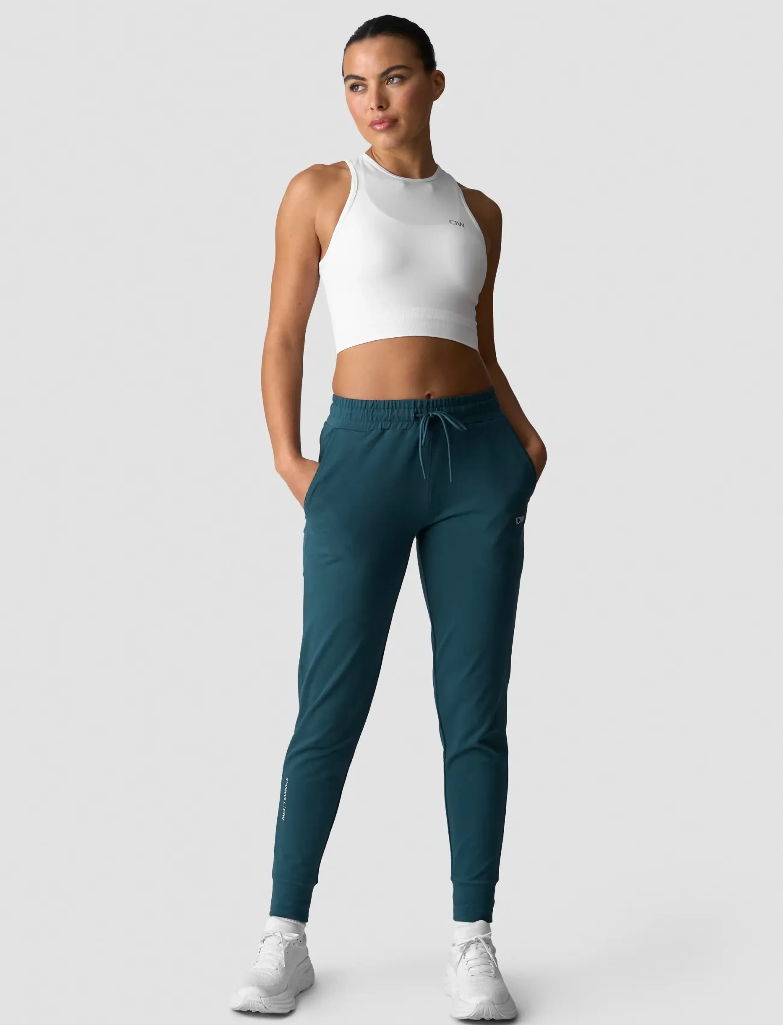 ICANIWILL - Define Seamless Cropped Tank Top-Navy-XS - tank tops - white - 4