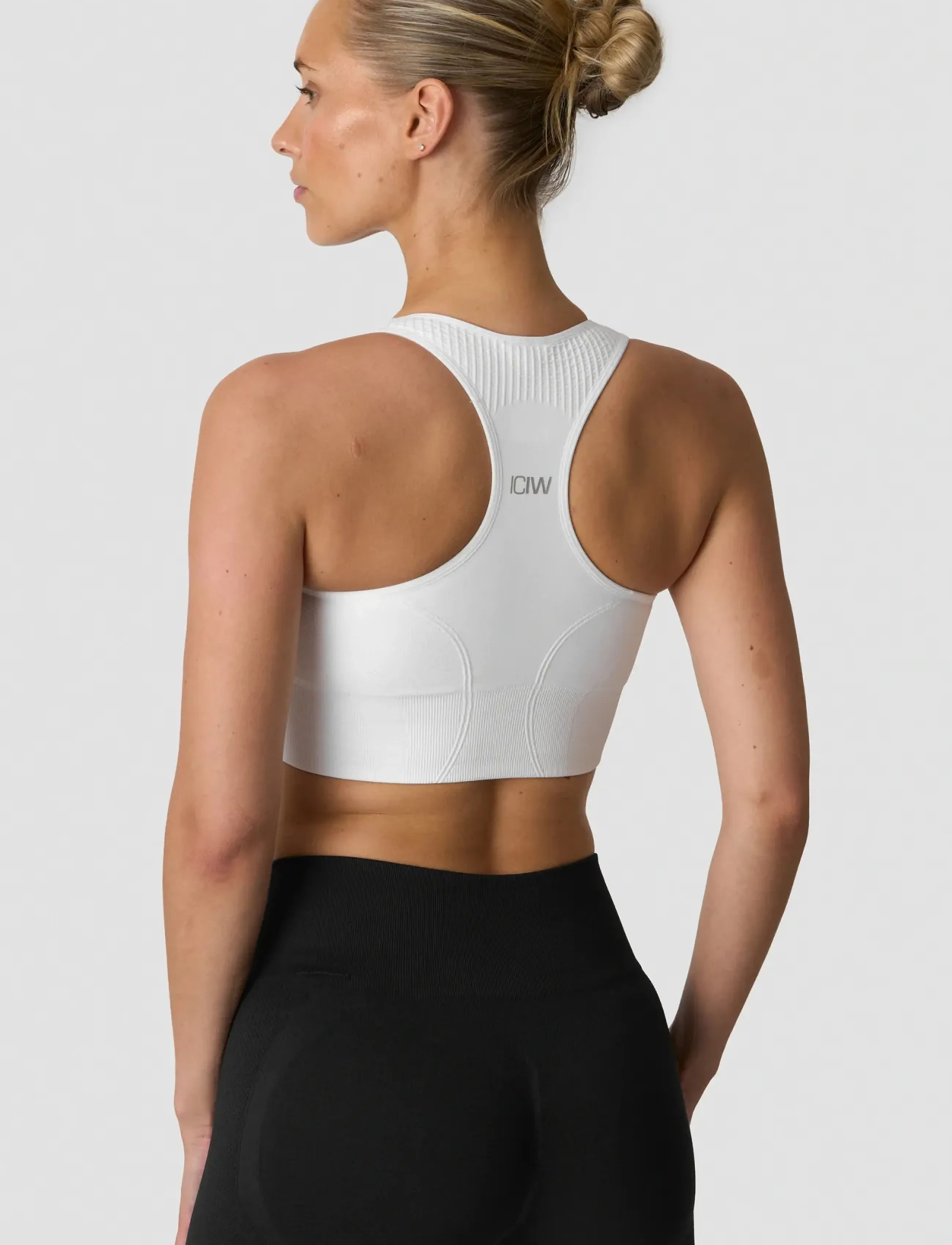 ICANIWILL - Soft Seamless Sports Bra - laveste priser - white - 3