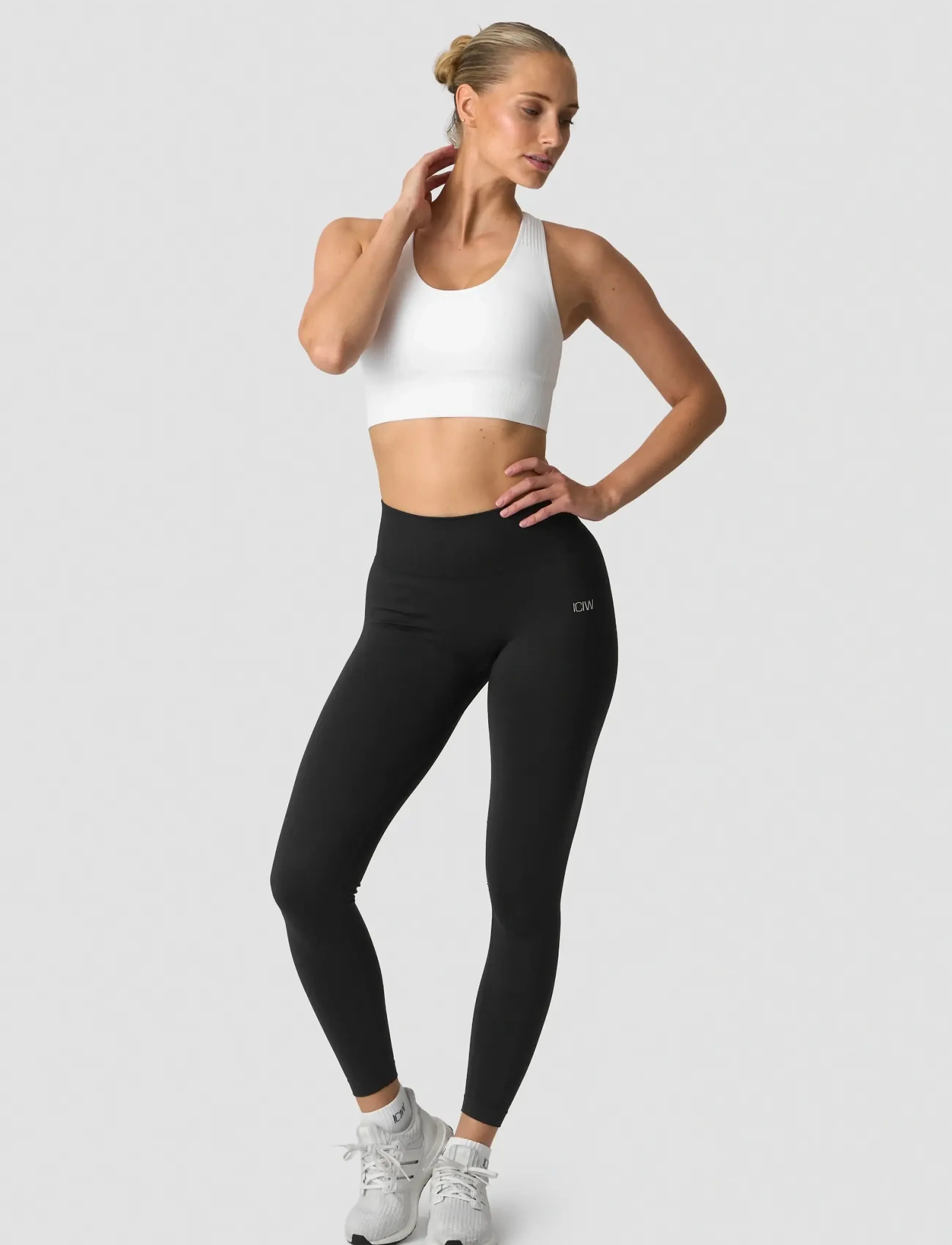 ICANIWILL - Soft Seamless Sports Bra - laveste priser - white - 5