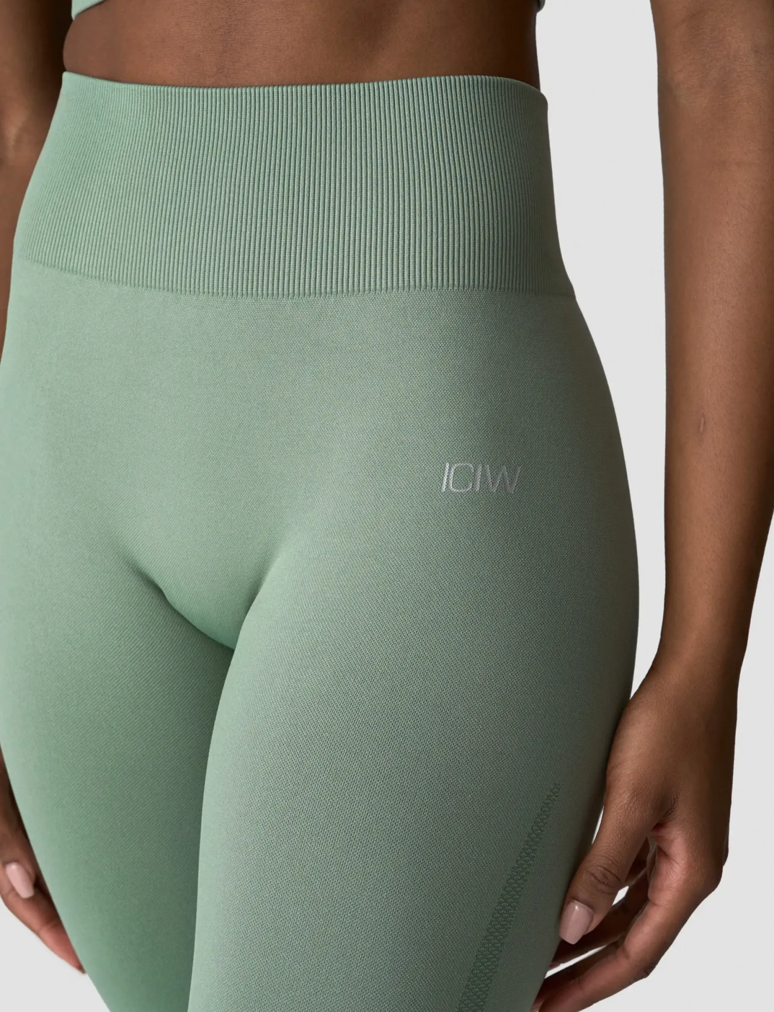 ICANIWILL - Divine Seamless Tights W - fuld længde - light moss - 5
