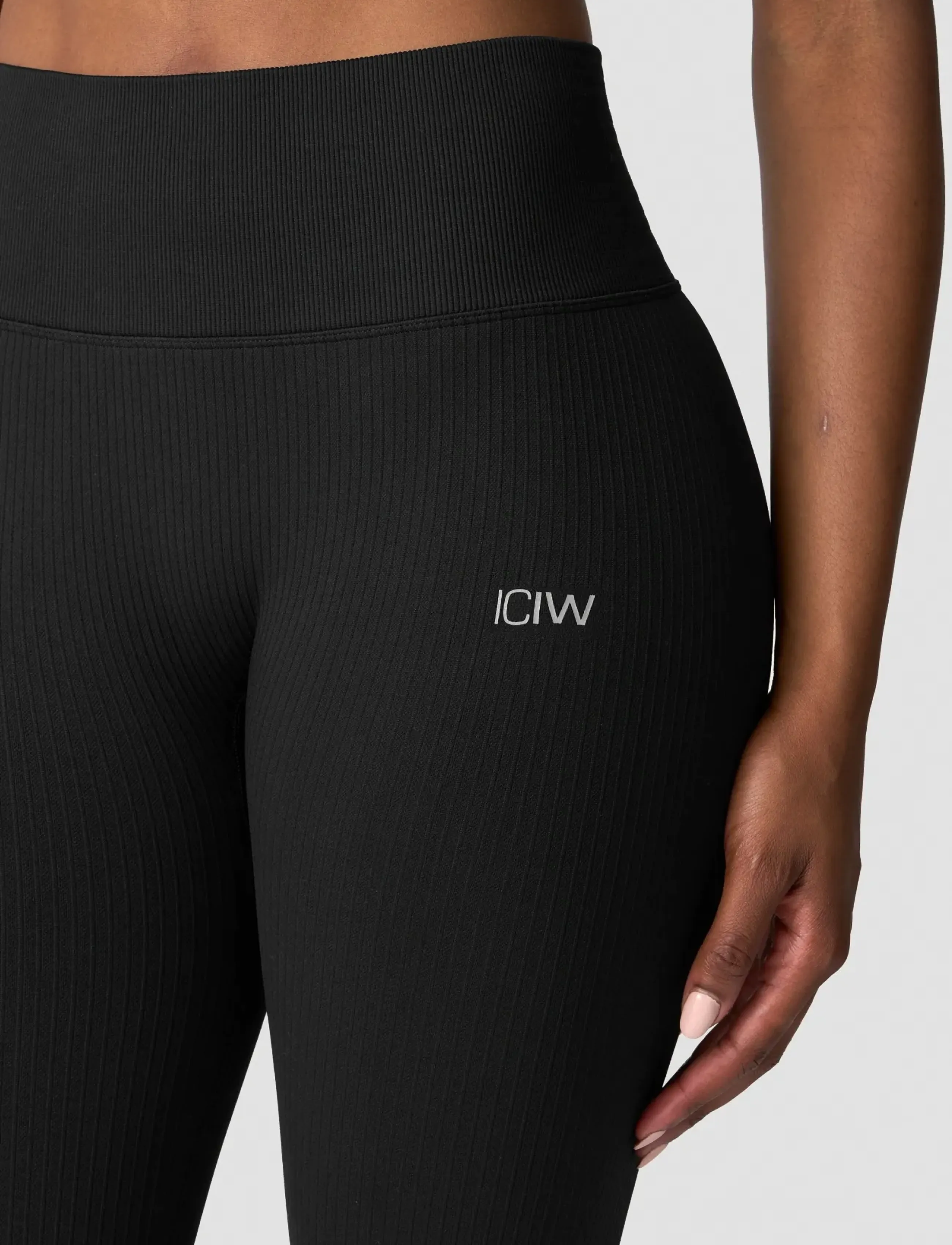 ICANIWILL - Ribbed Define Seamless V-shape Tights - długie - black - 5