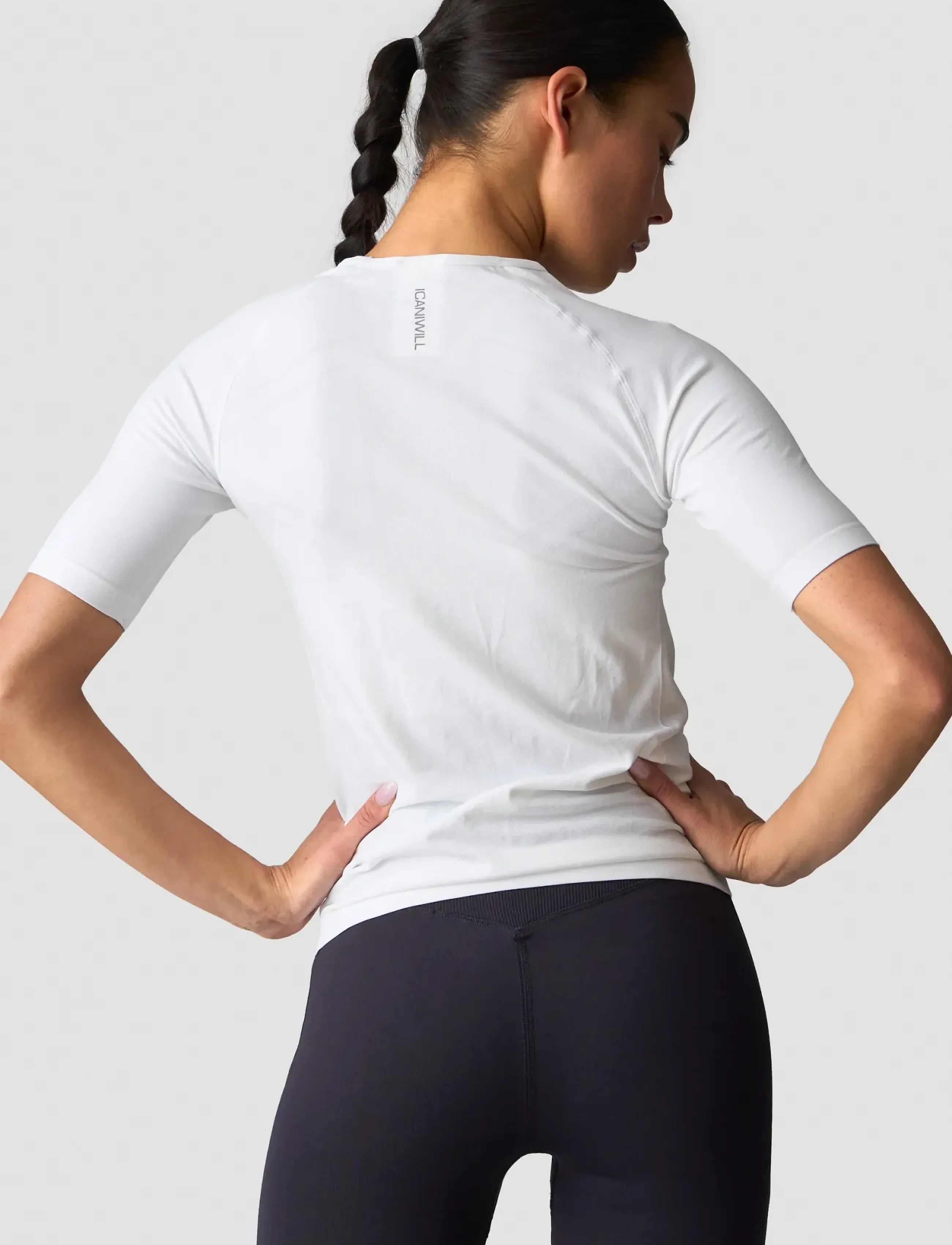 ICANIWILL - Define Seamless Mid Sleeve T-shirt W - t-shirts - white - 4