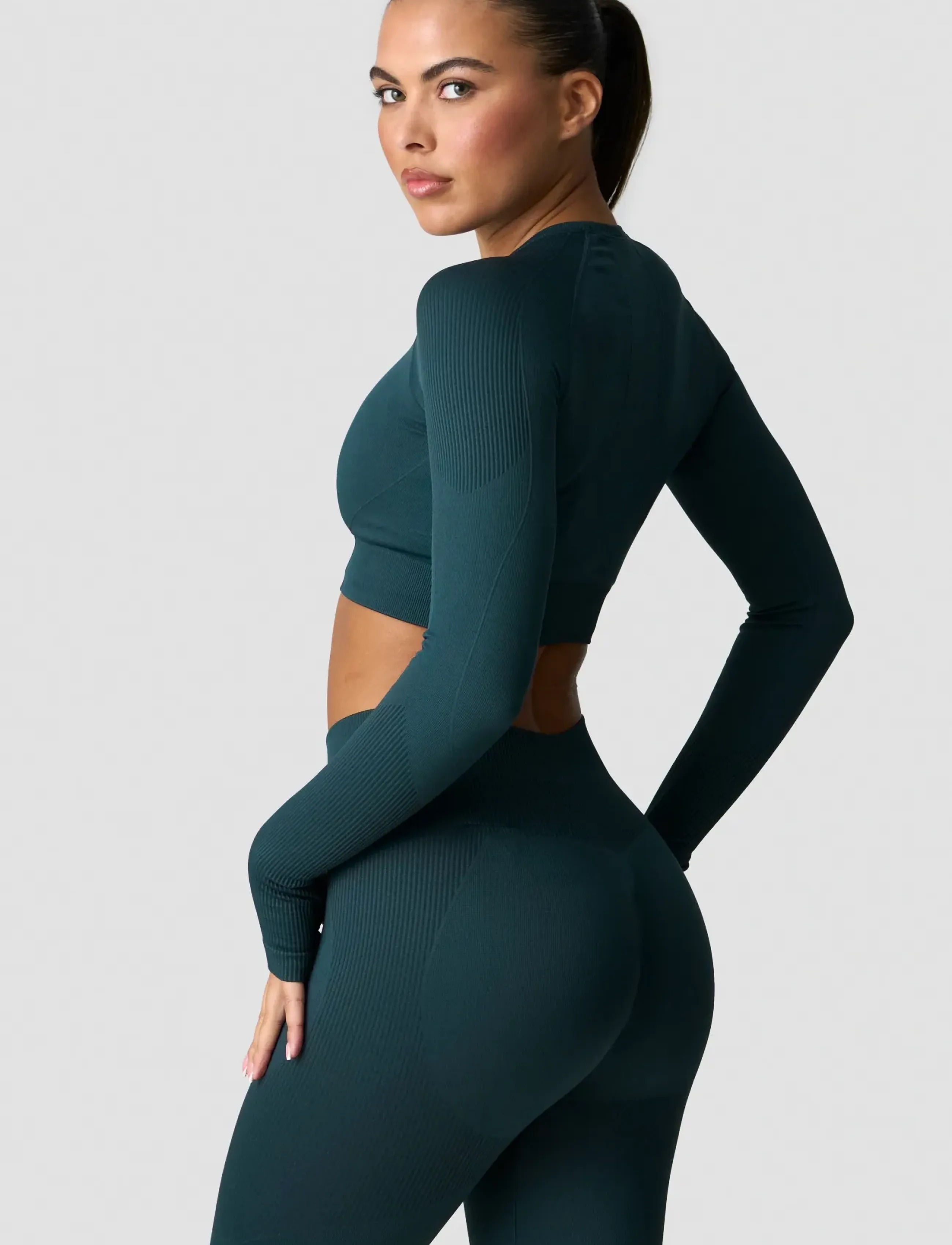 ICANIWILL - Sculpt Seamless Long Sleeve W - crop tops - dark dusty teal - 3